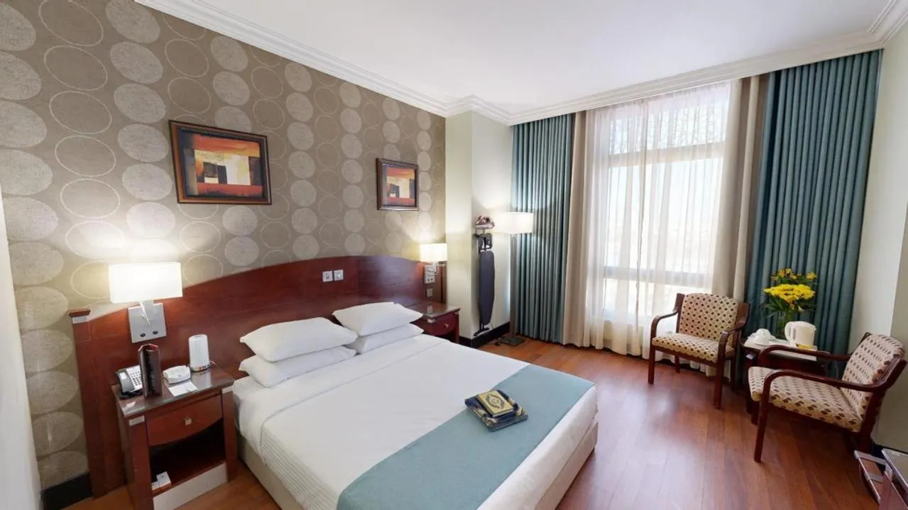 Bed in Al Muna Kareem Hotel- EX LEADER