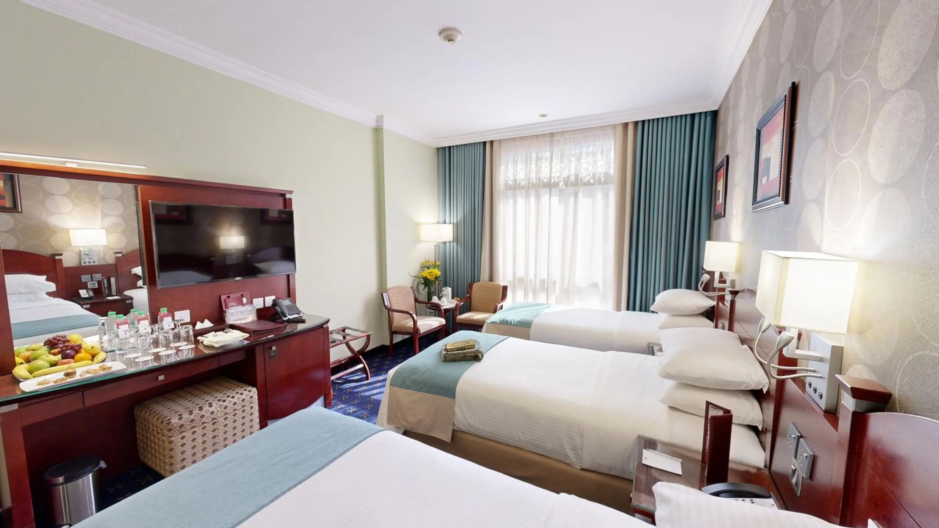 Bed in Al Muna Kareem Hotel- EX LEADER