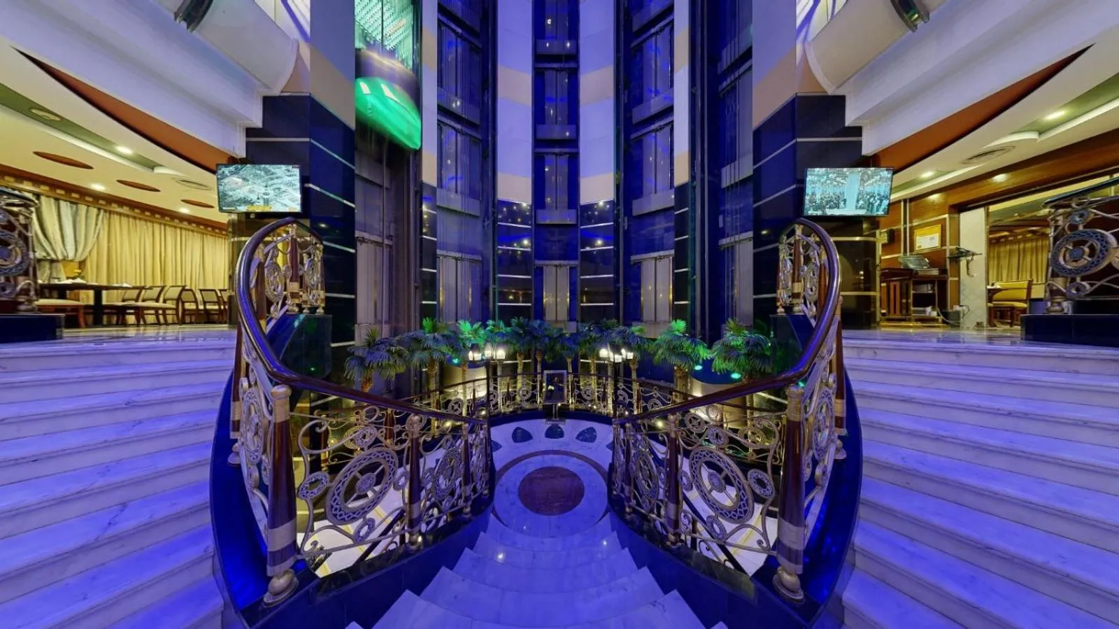 Al Muna Kareem Hotel- EX LEADER