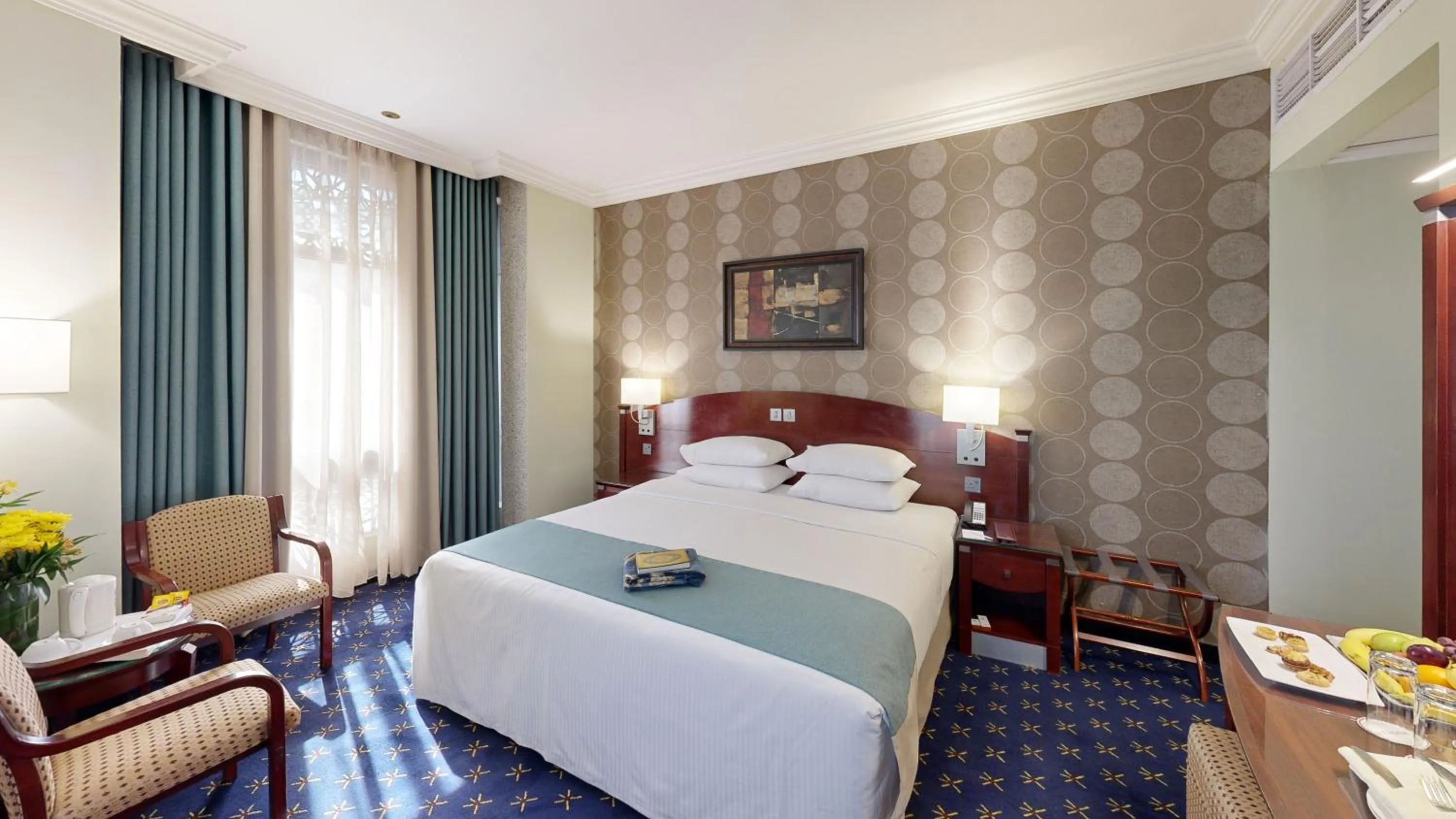 Bed in Al Muna Kareem Hotel- EX LEADER