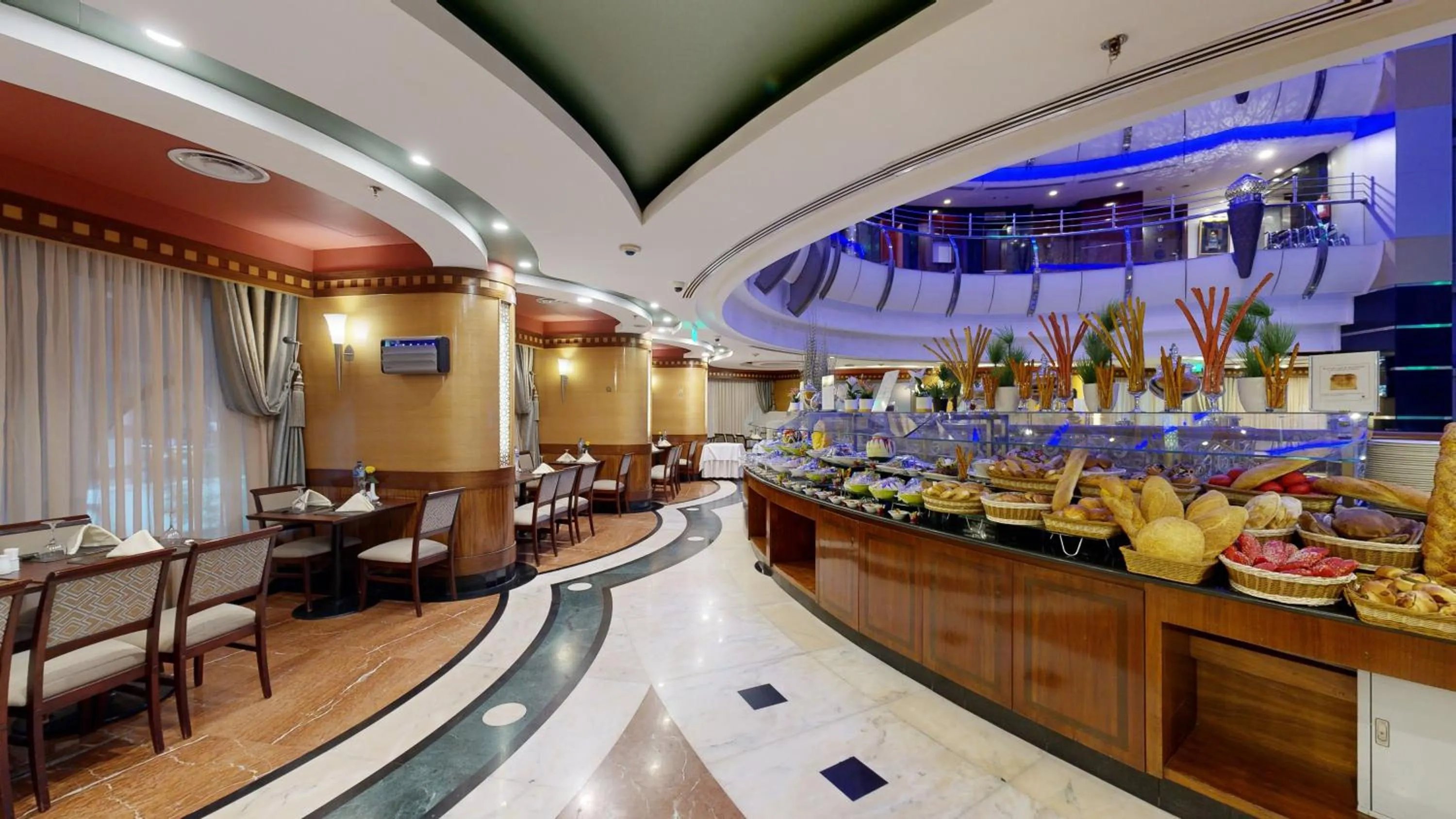 Buffet breakfast in Al Muna Kareem Hotel- EX LEADER