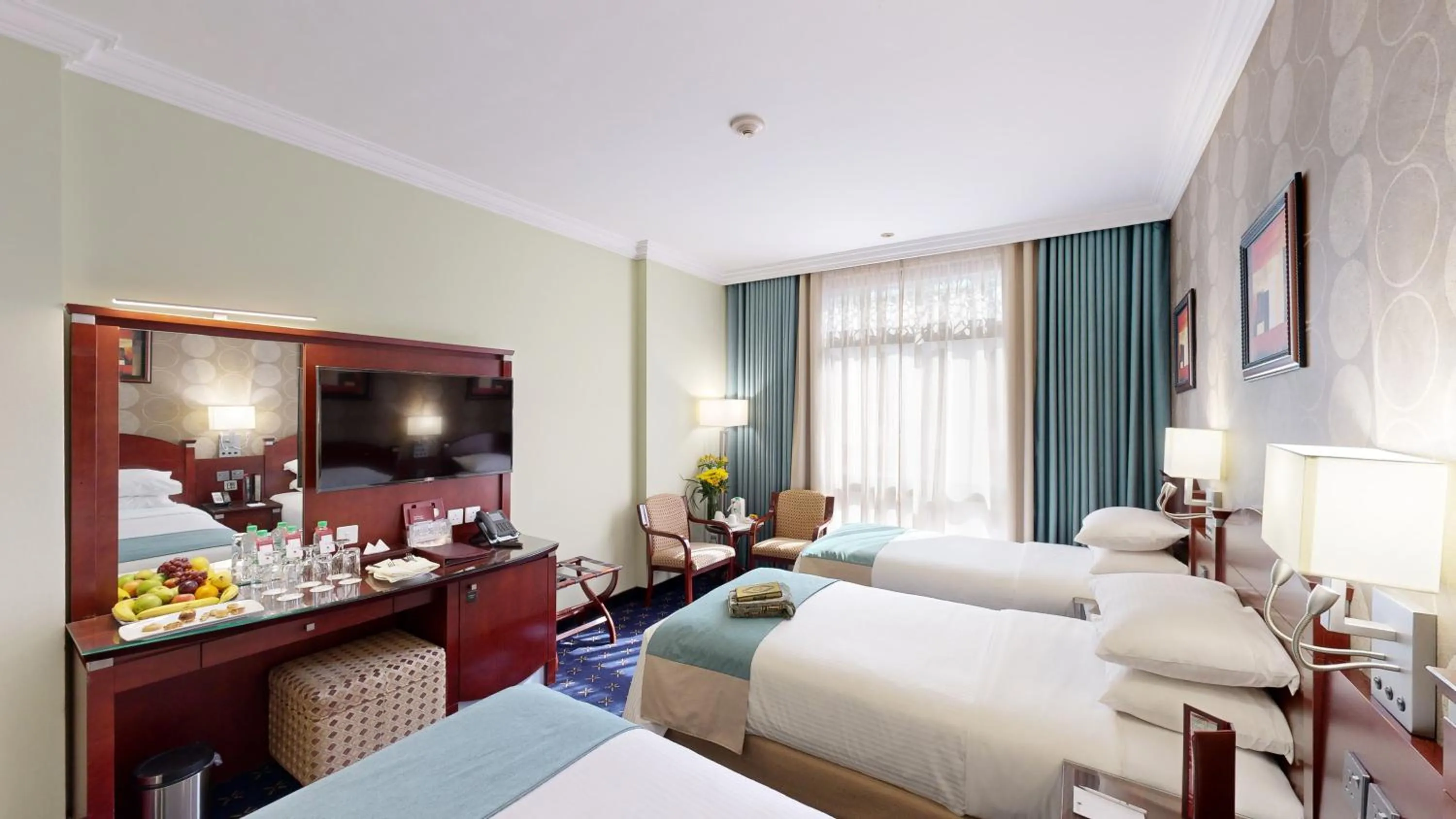 Bed in Al Muna Kareem Hotel- EX LEADER