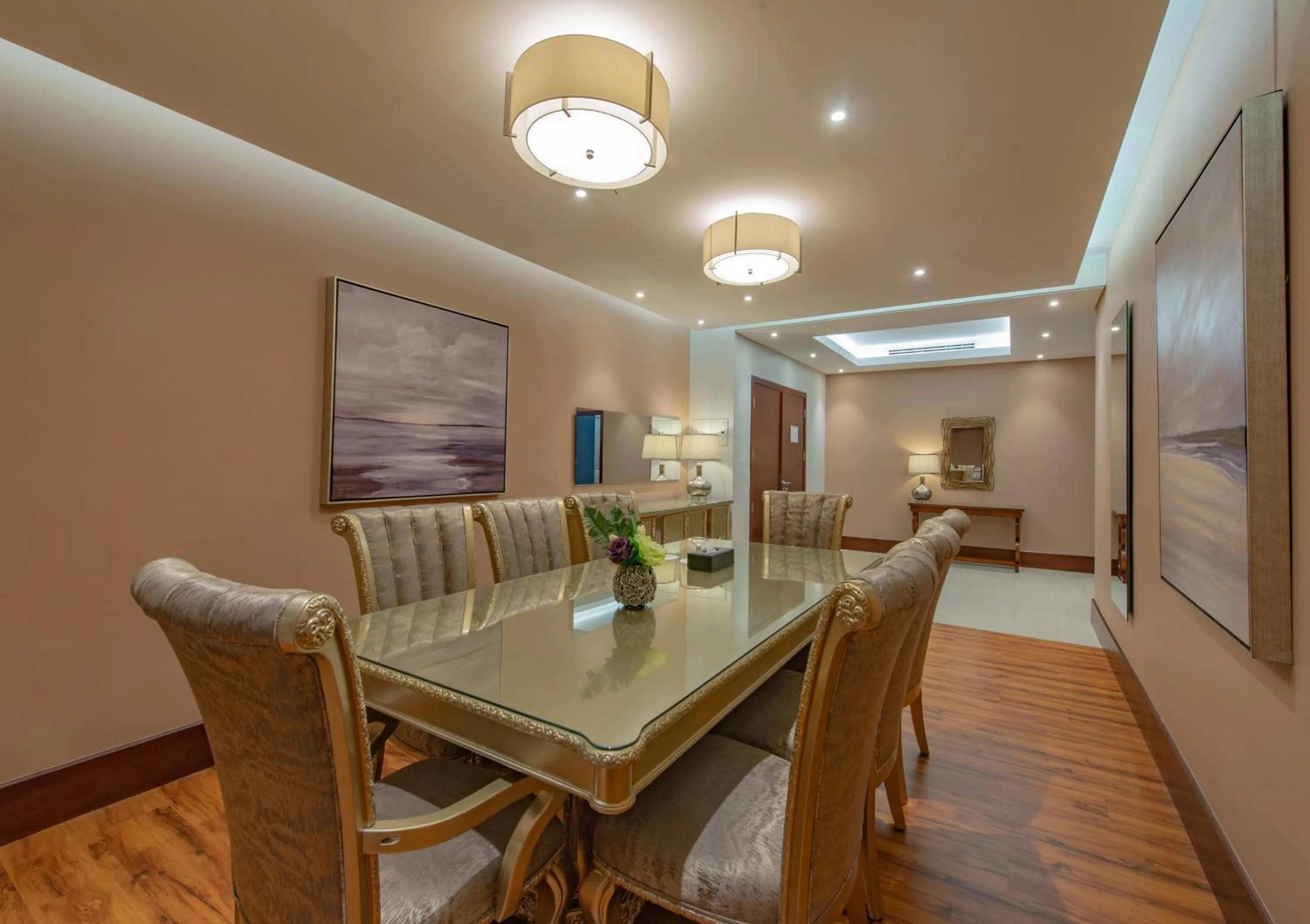 Dining area in Mercure Corniche Al Khobar