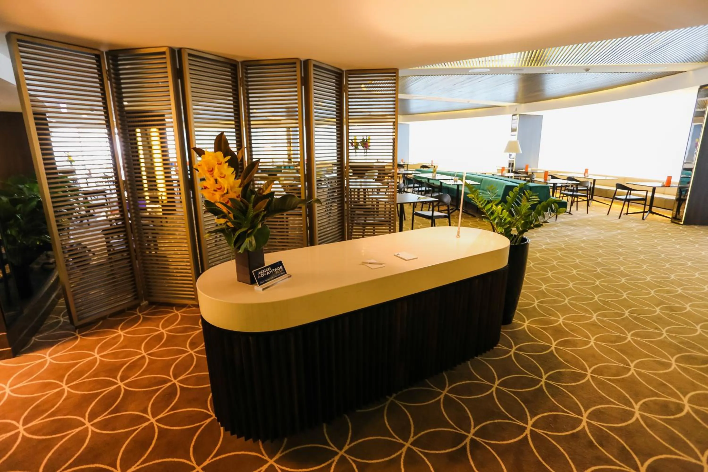 Restaurant/places to eat in Novotel Sydney West HQ