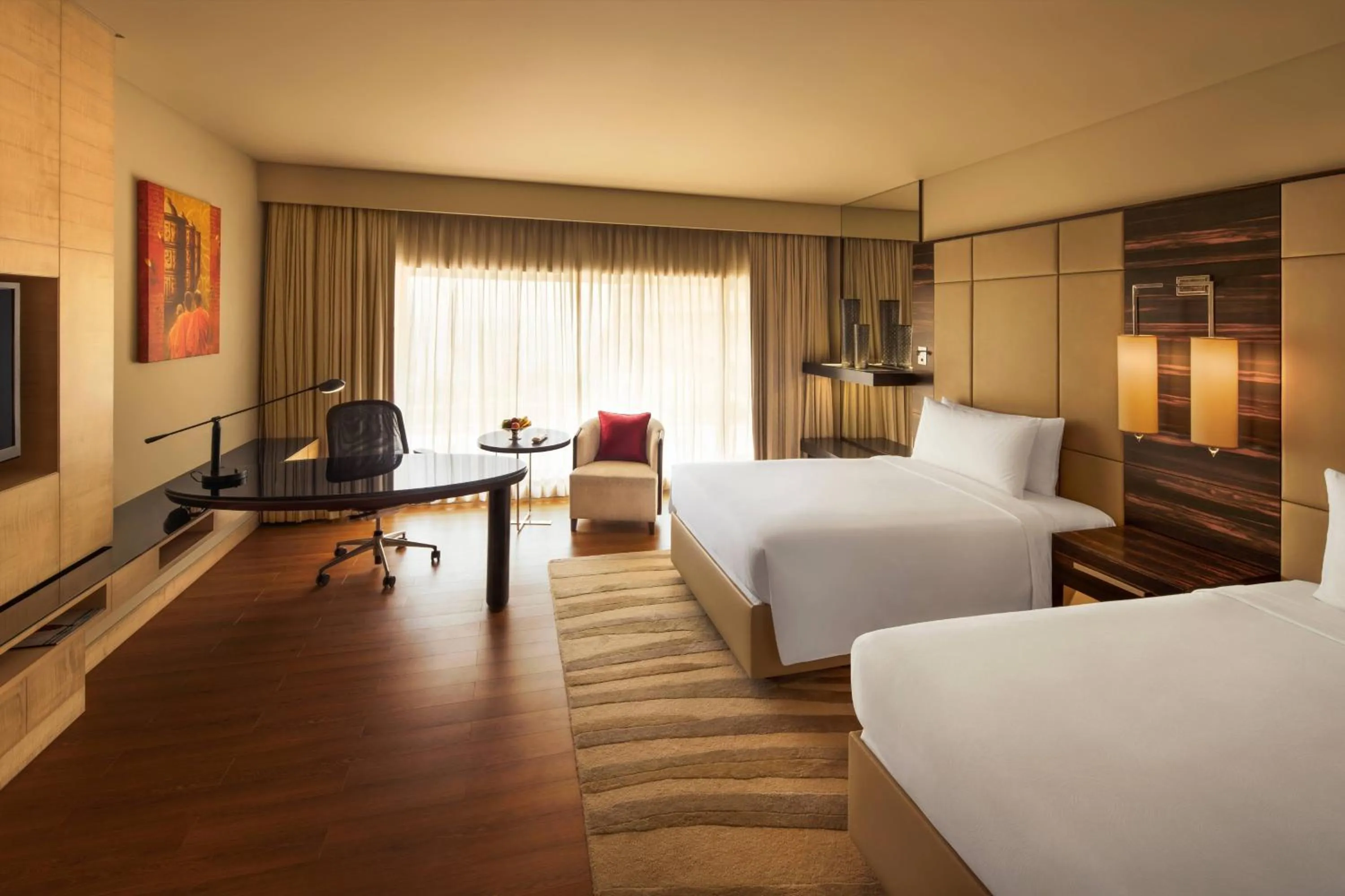 Photo of the whole room, Bed in JW Marriott Mumbai Juhu