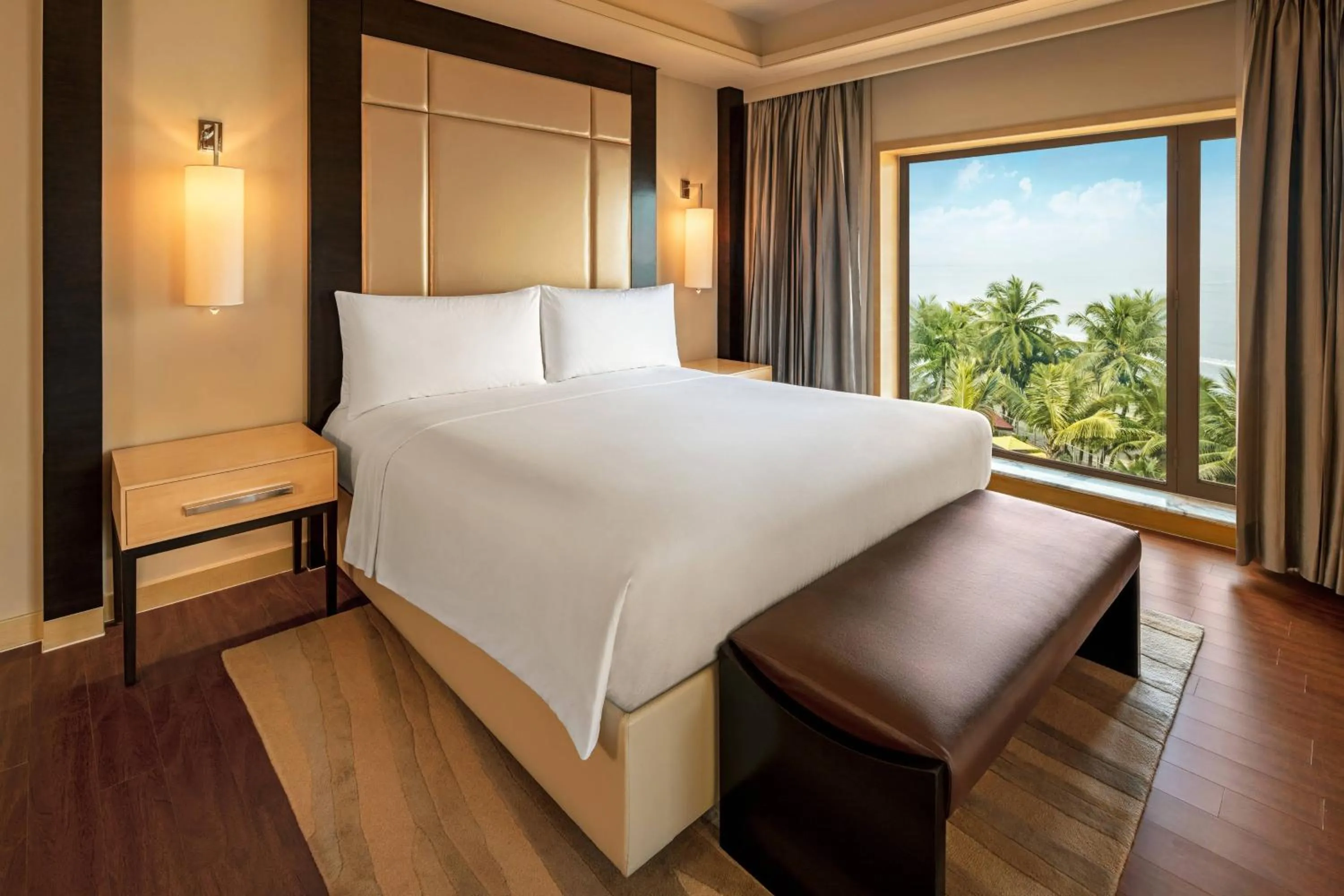 Beach, Bed in JW Marriott Mumbai Juhu