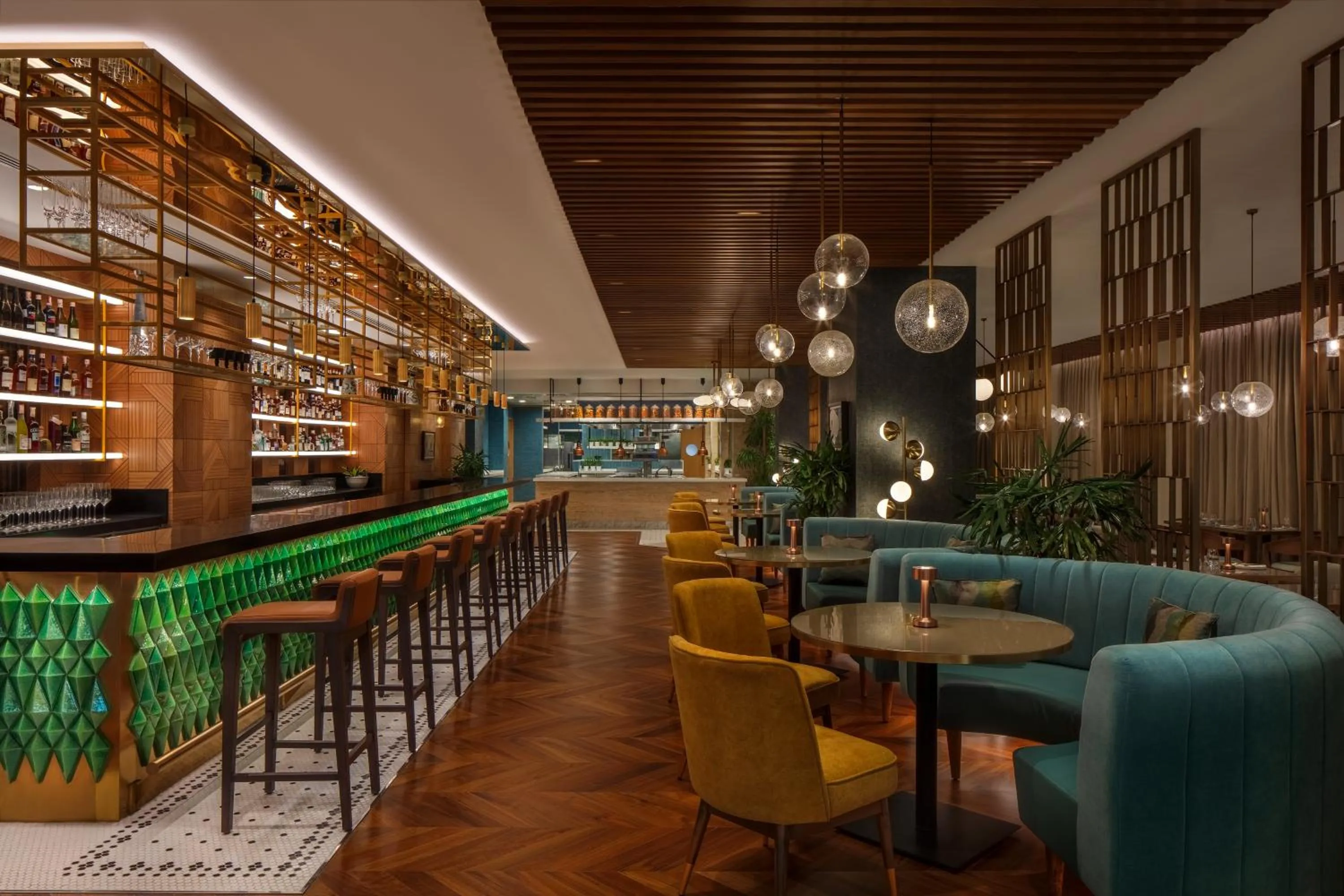 Restaurant/places to eat in JW Marriott Mumbai Juhu