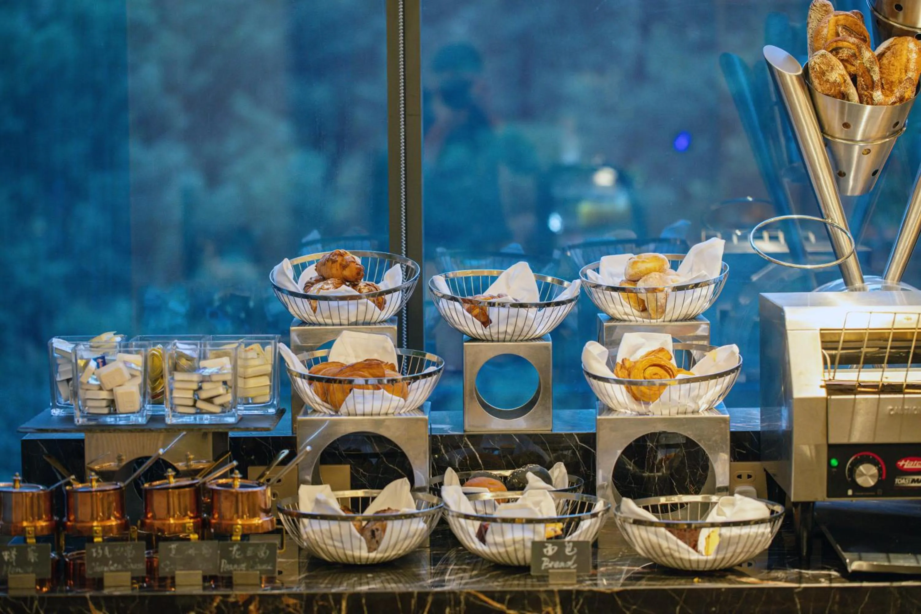 Breakfast in Oakwood Residence Hangzhou