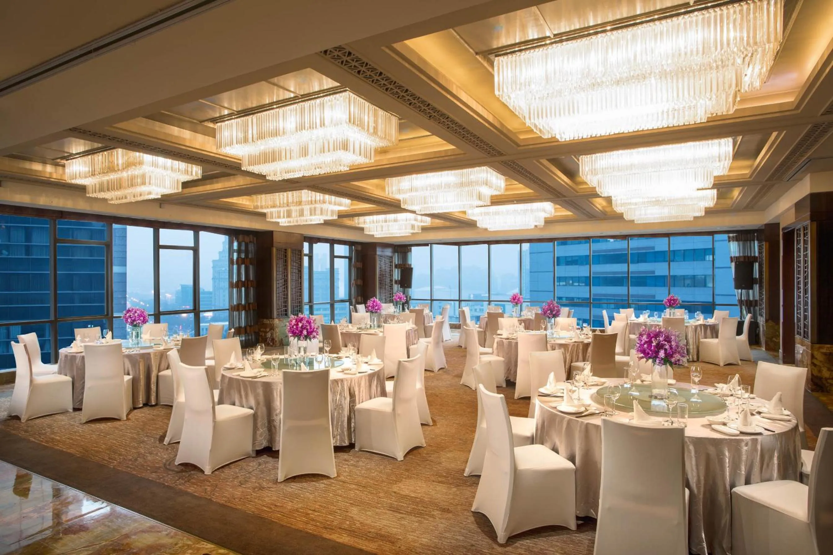 Business facilities in Oakwood Residence Hangzhou