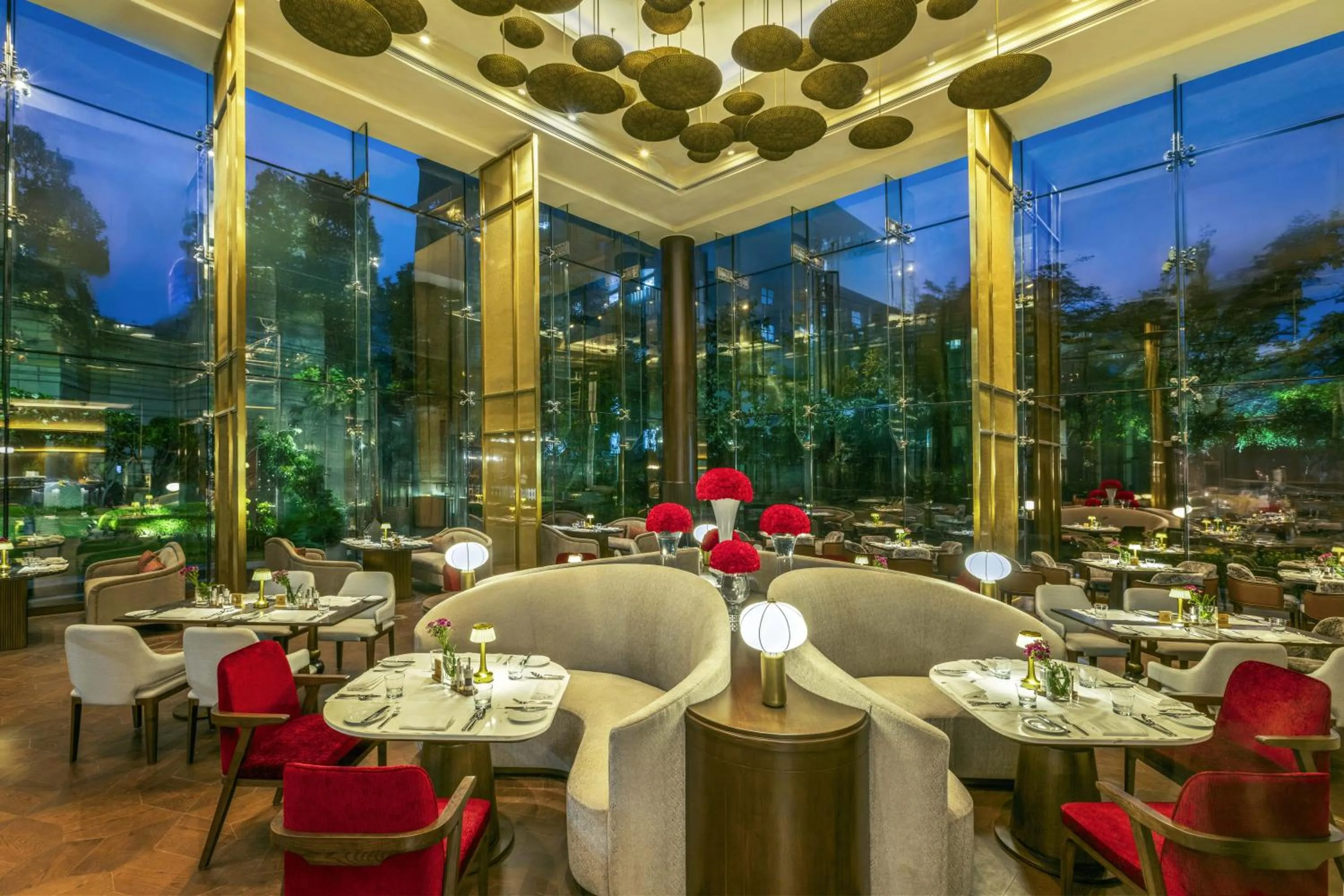 Restaurant/places to eat in The Leela Palace New Delhi