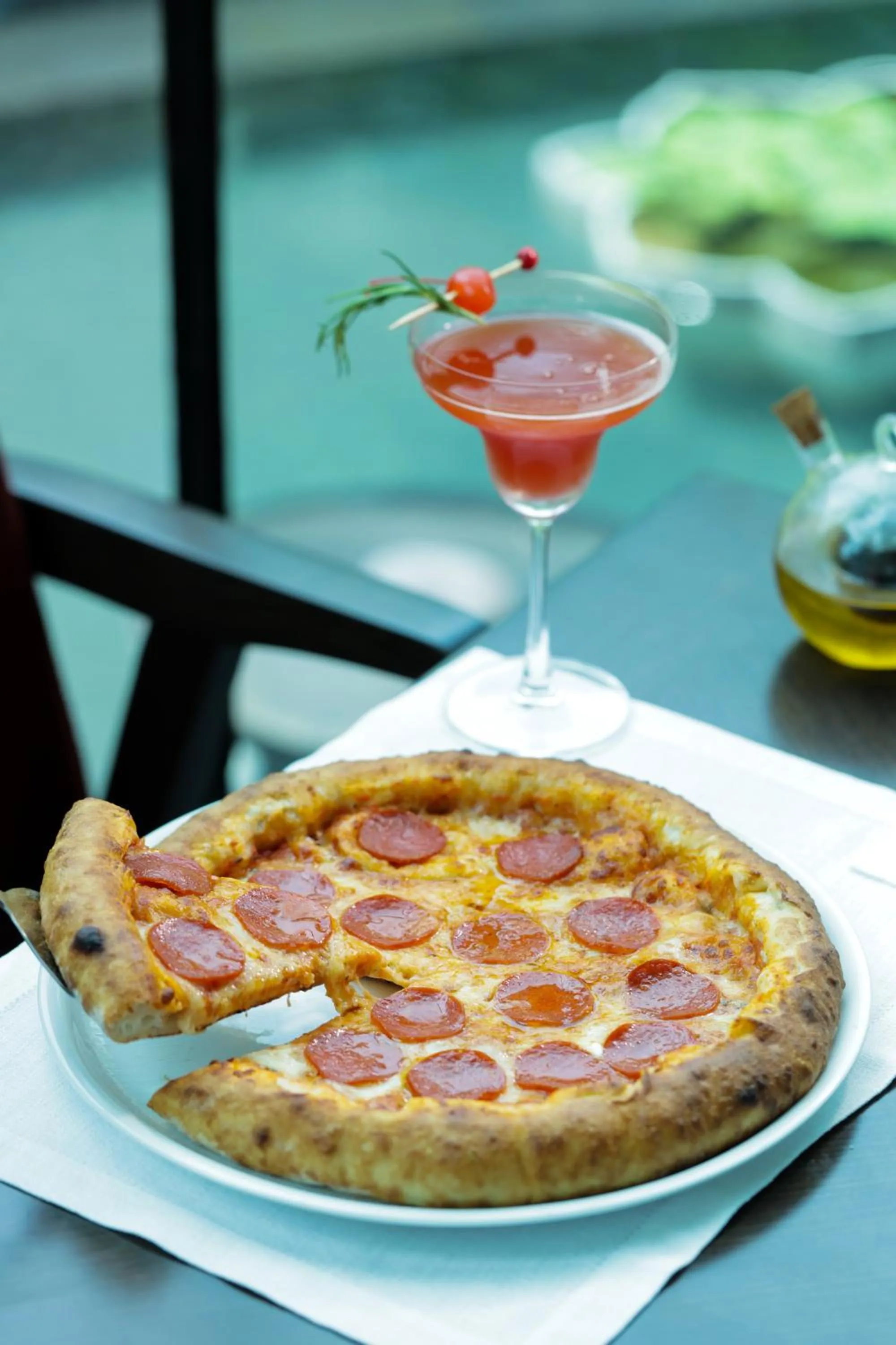 Food and drinks in The Leela Palace New Delhi