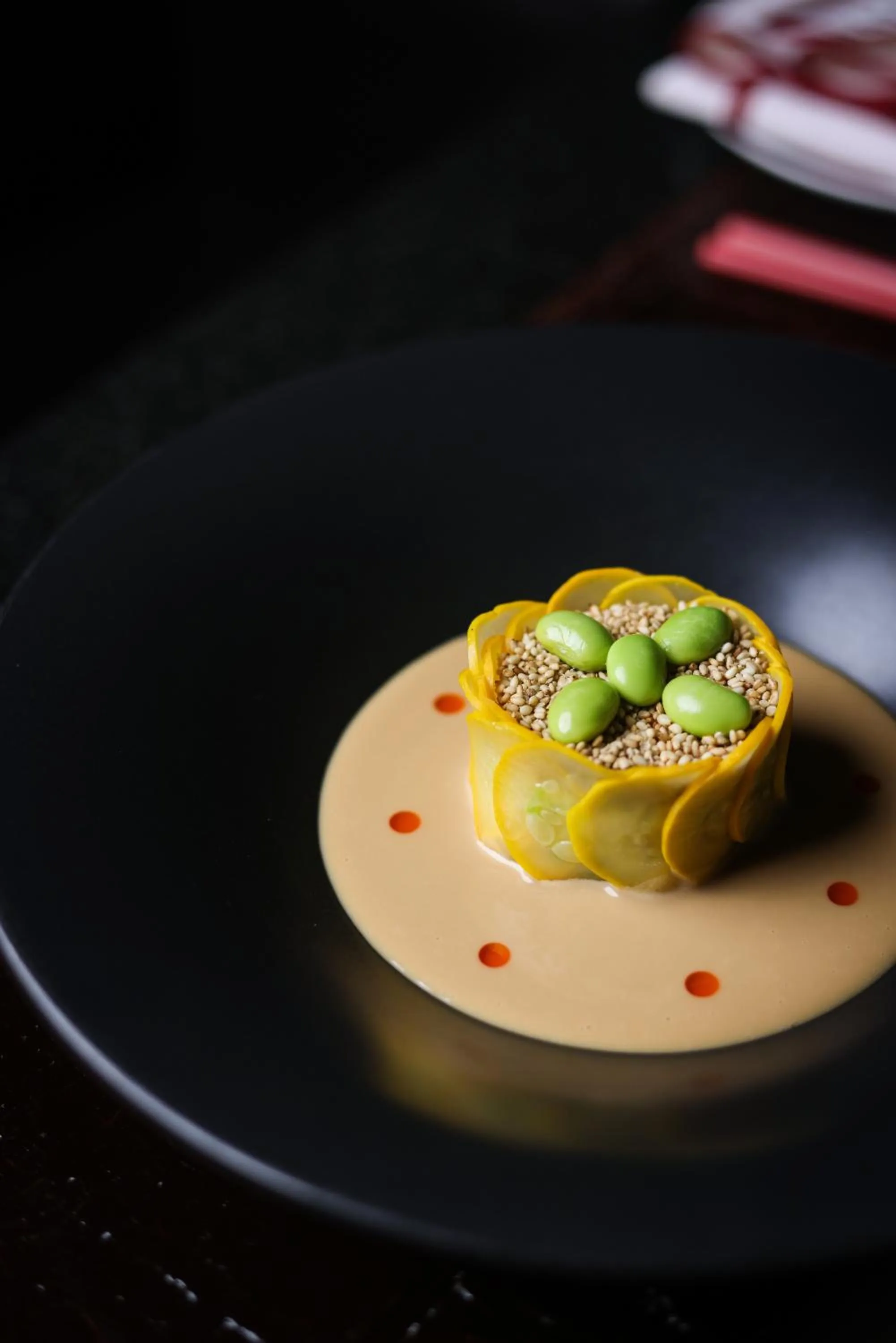 Food and drinks in The Leela Palace New Delhi