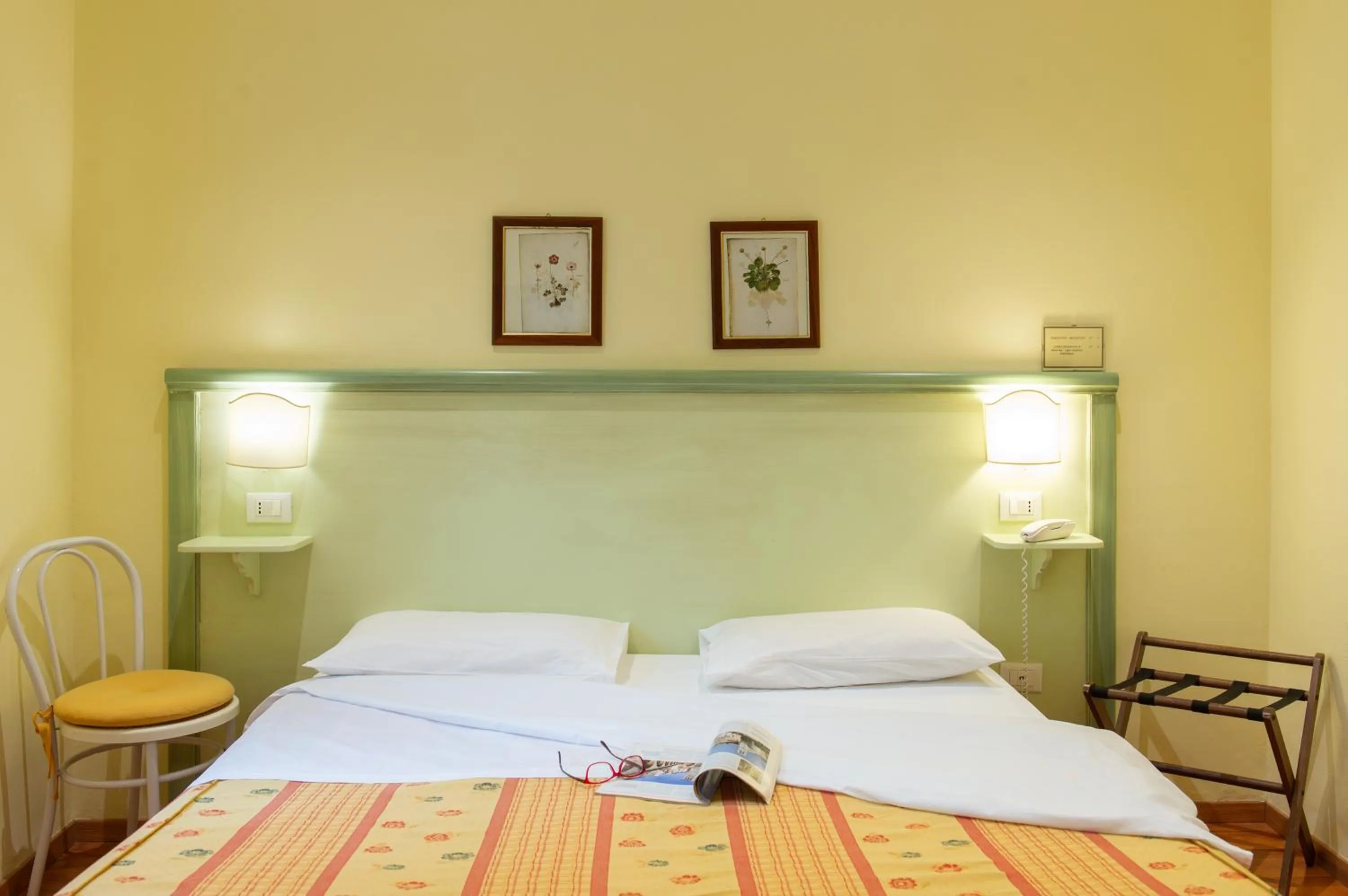 Photo of the whole room, Bed in Hotel Minerva