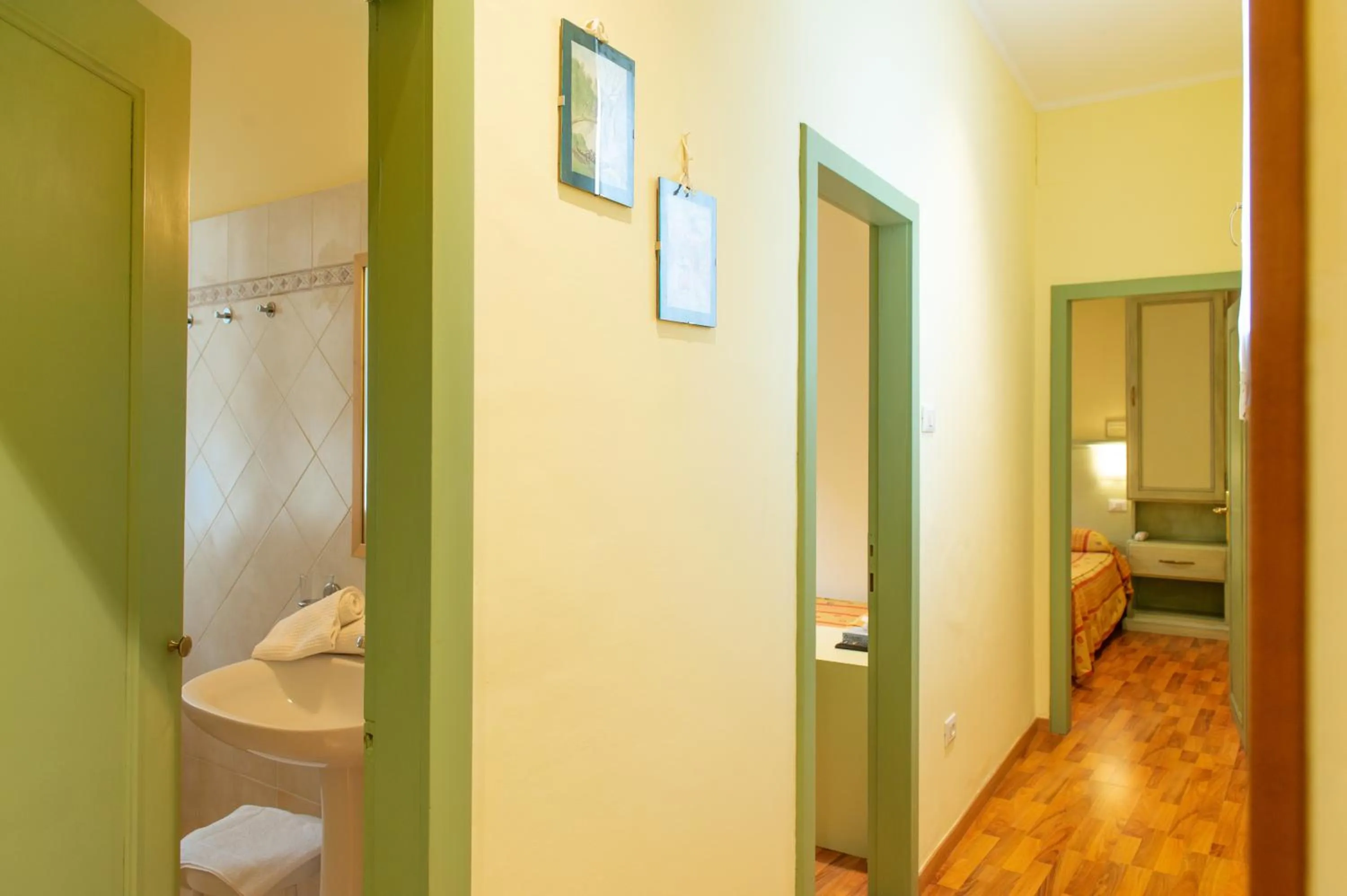 Photo of the whole room, Bed in Hotel Minerva