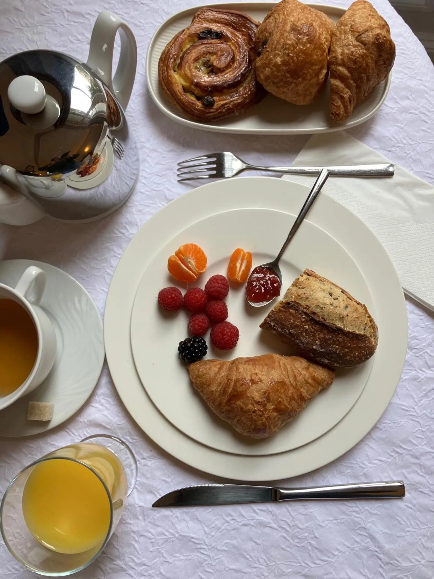 Breakfast in Hotel Val De Loire