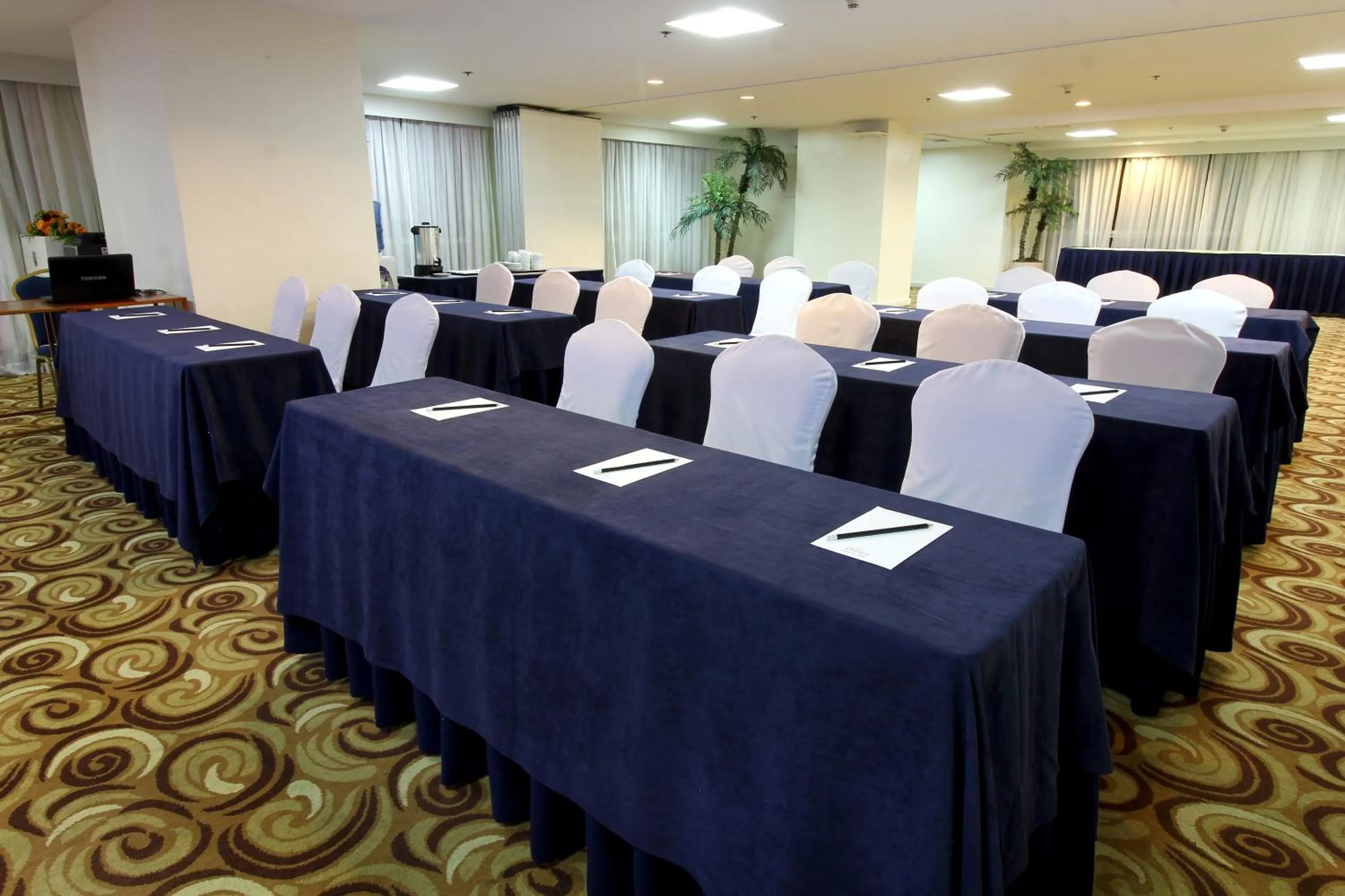 Banquet/Function facilities in Oxford Suites Makati