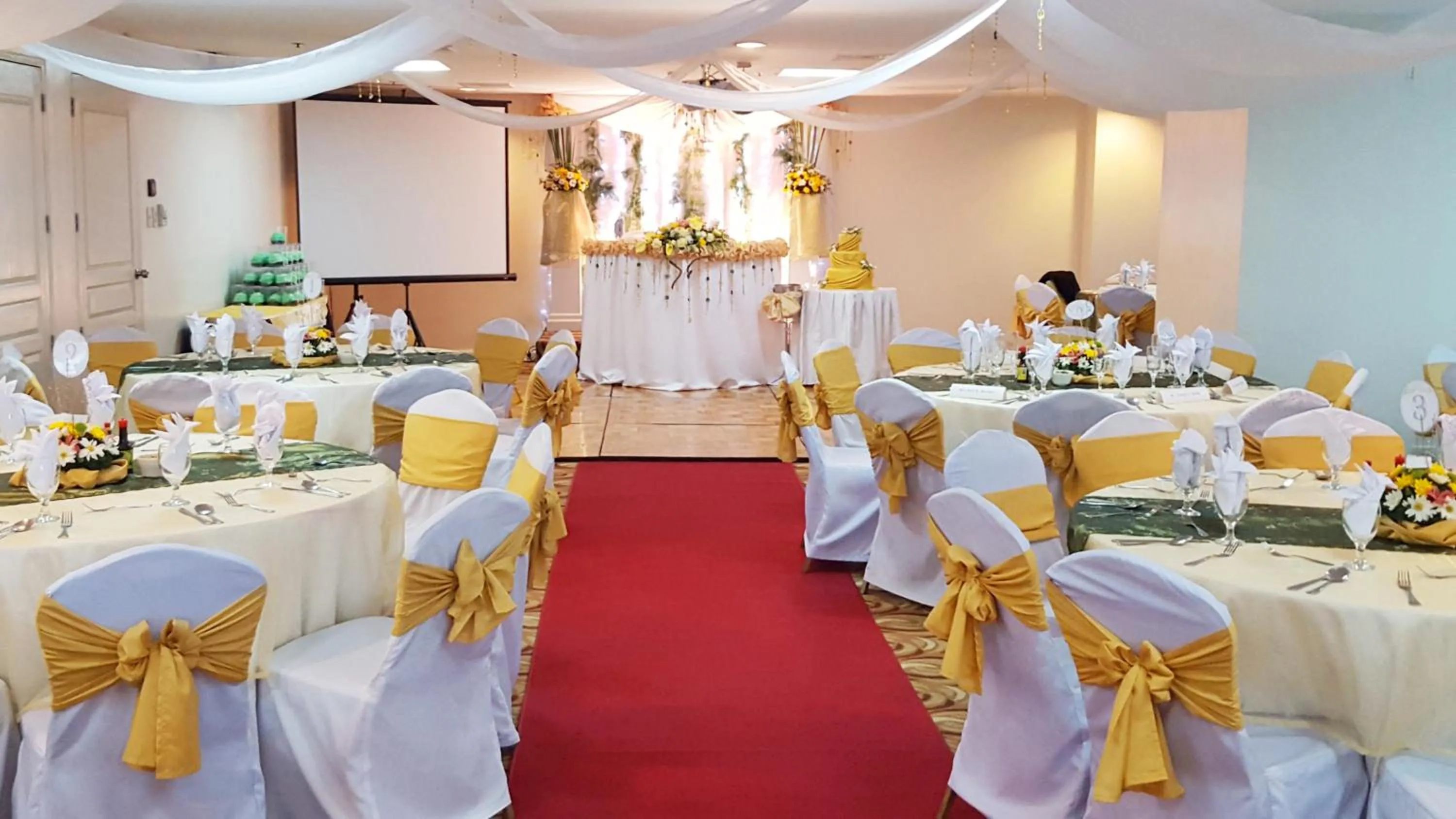 Banquet/Function facilities, Banquet Facilities in Oxford Suites Makati