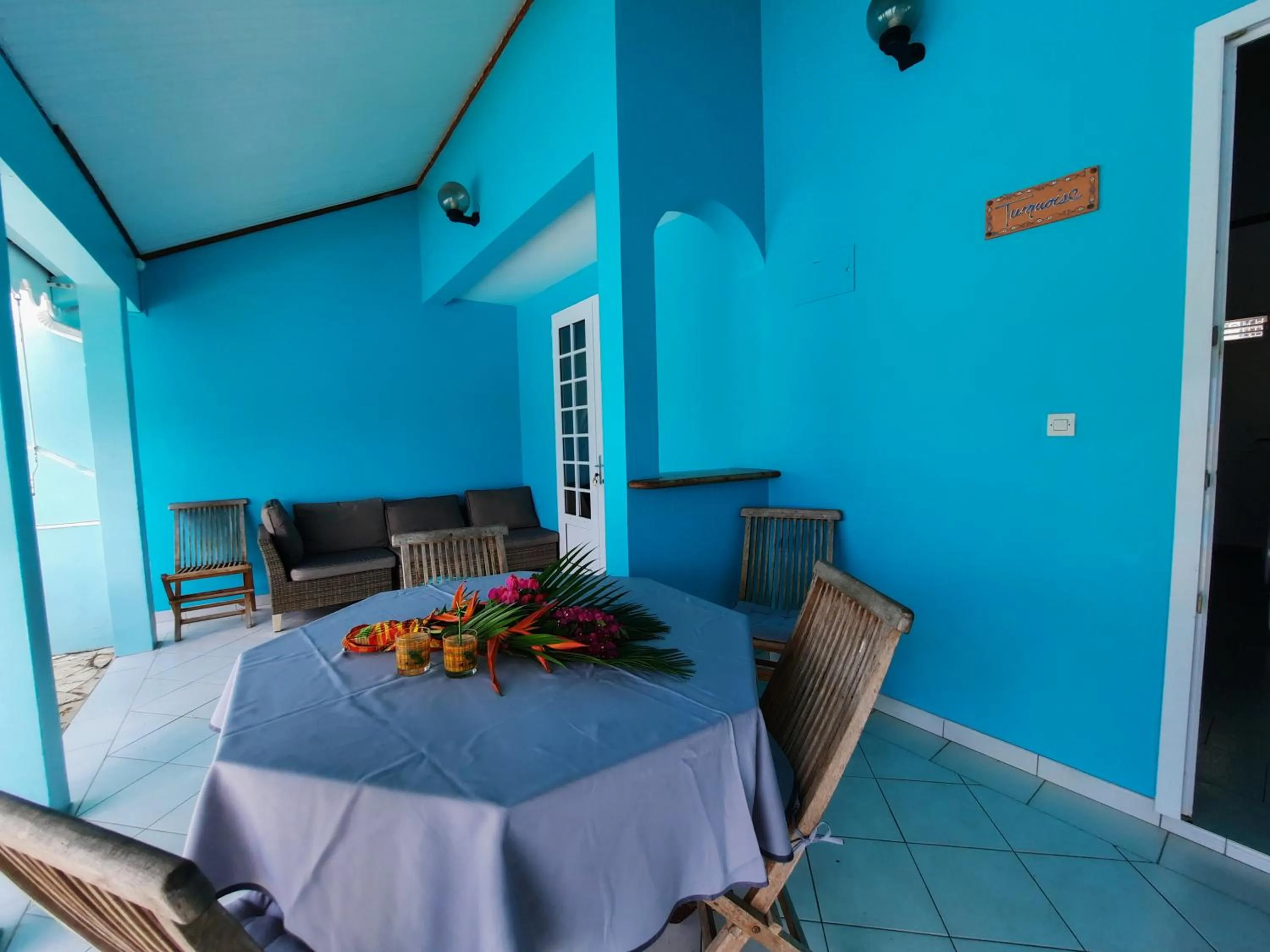 Patio, Bed in AIGUE MARINE Divaloc