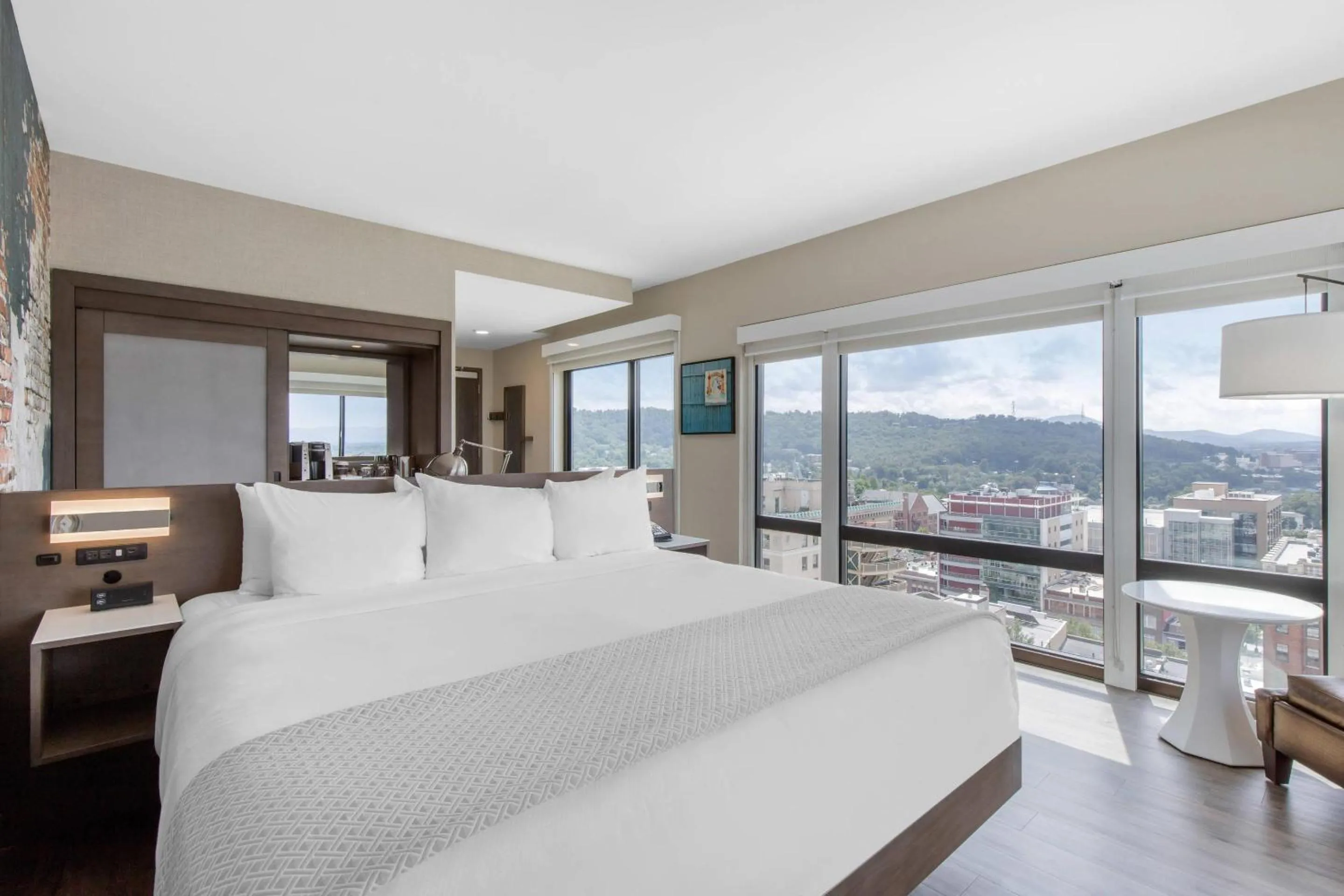 Bedroom, Bed in Cambria Hotel Downtown Asheville