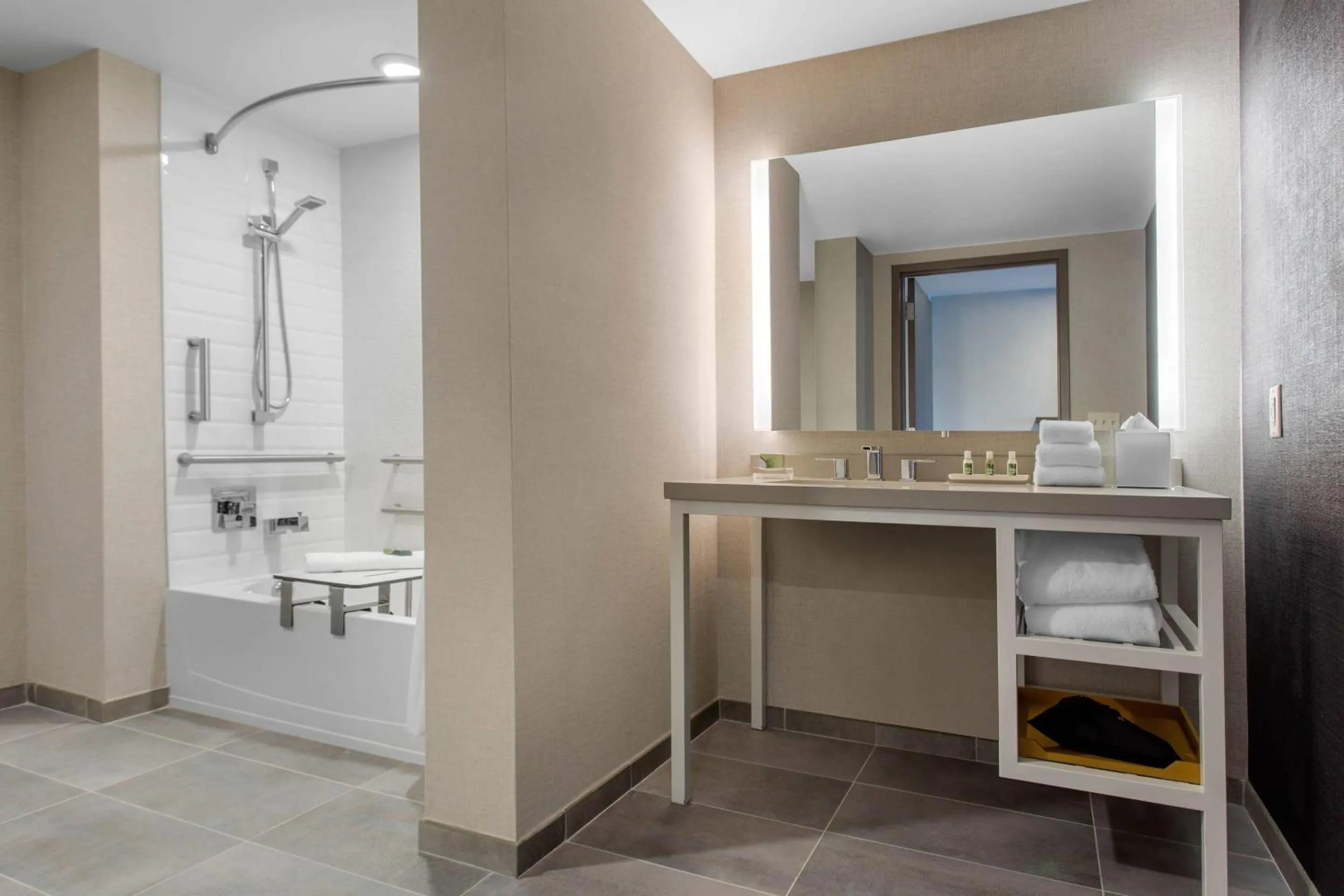 Bedroom in Cambria Hotel Downtown Asheville