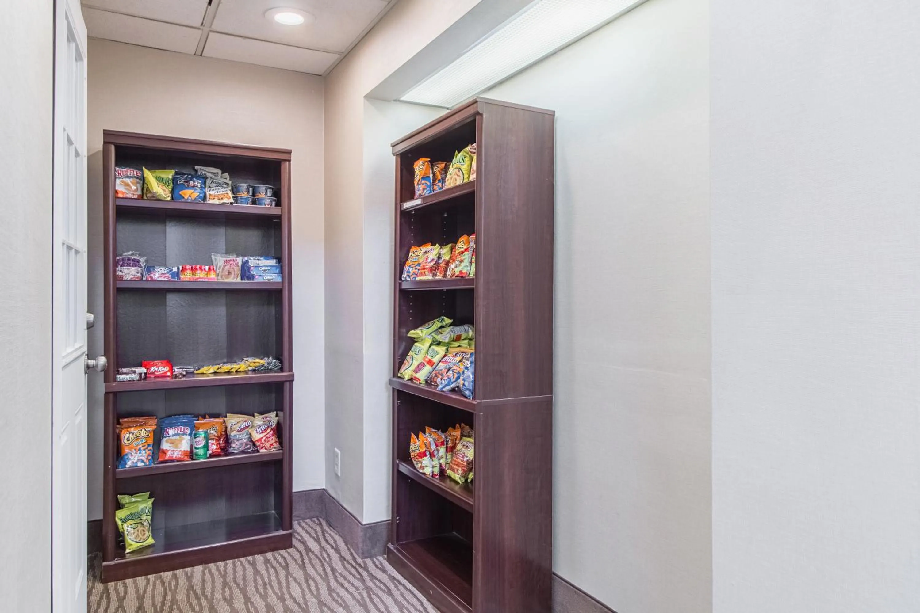 Food and drinks in GreenRidge Hotel