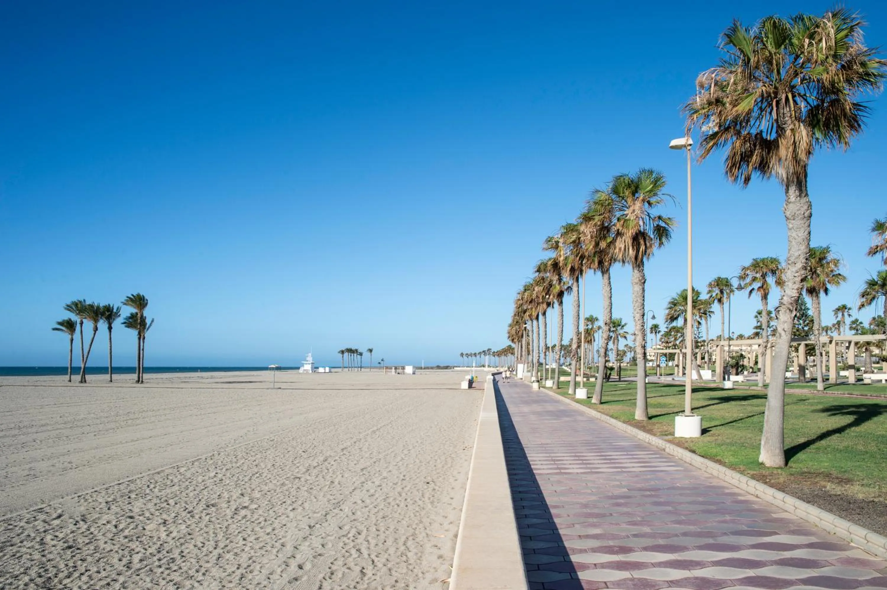 Day in Hotel Roquetas El Palmeral by Pierre & Vacances