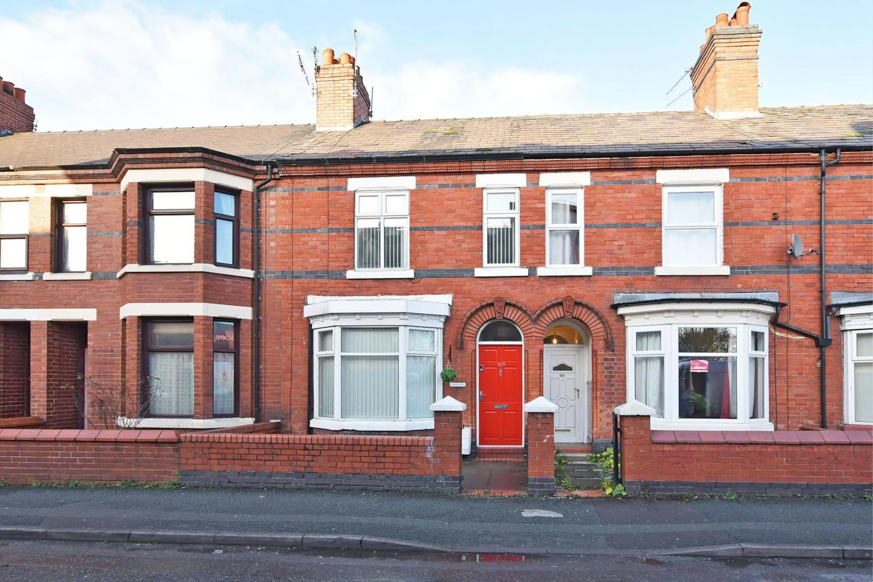 Property building in Townhouse @ Earle Street Crewe