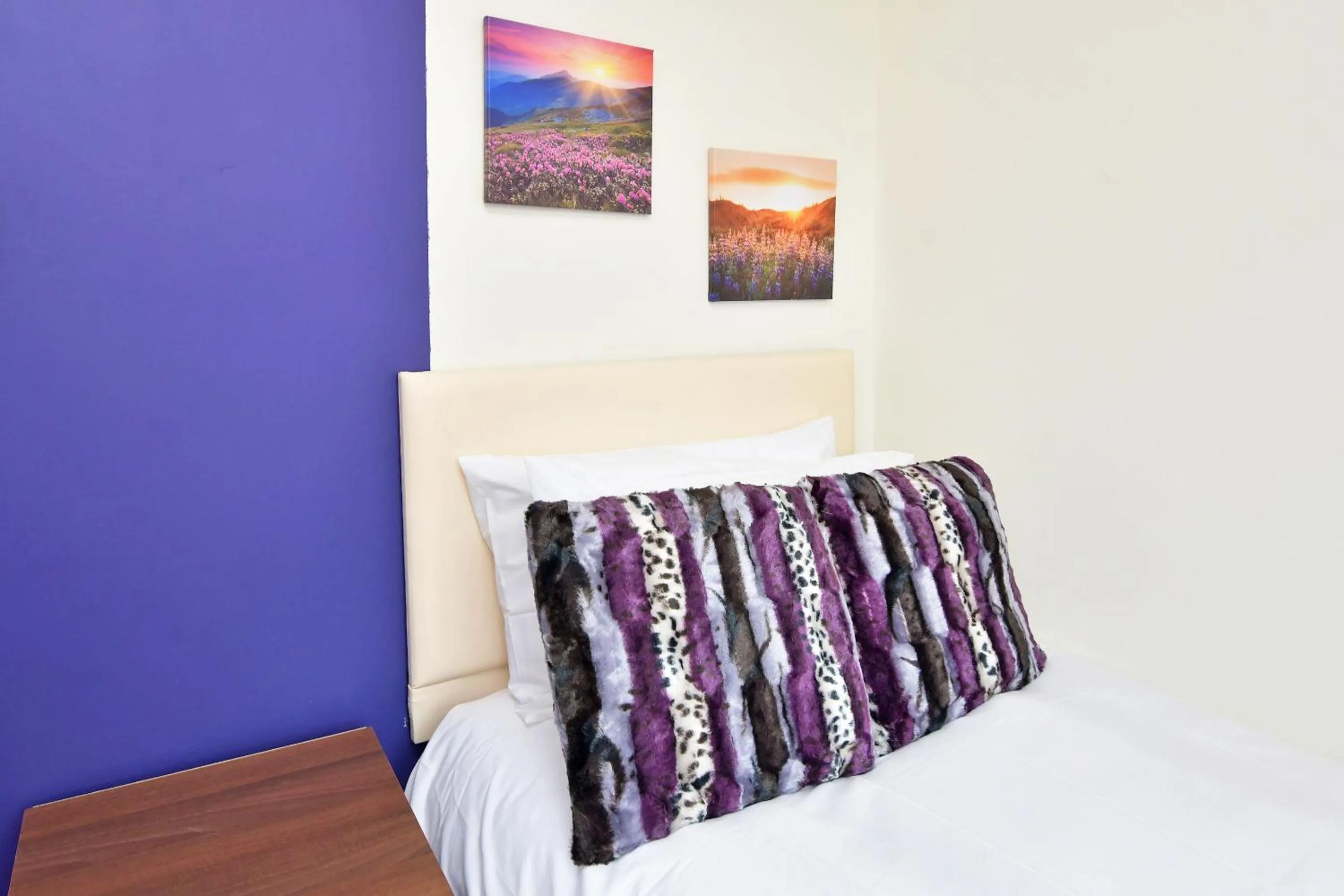 Bedroom, Bed in Townhouse @ Earle Street Crewe