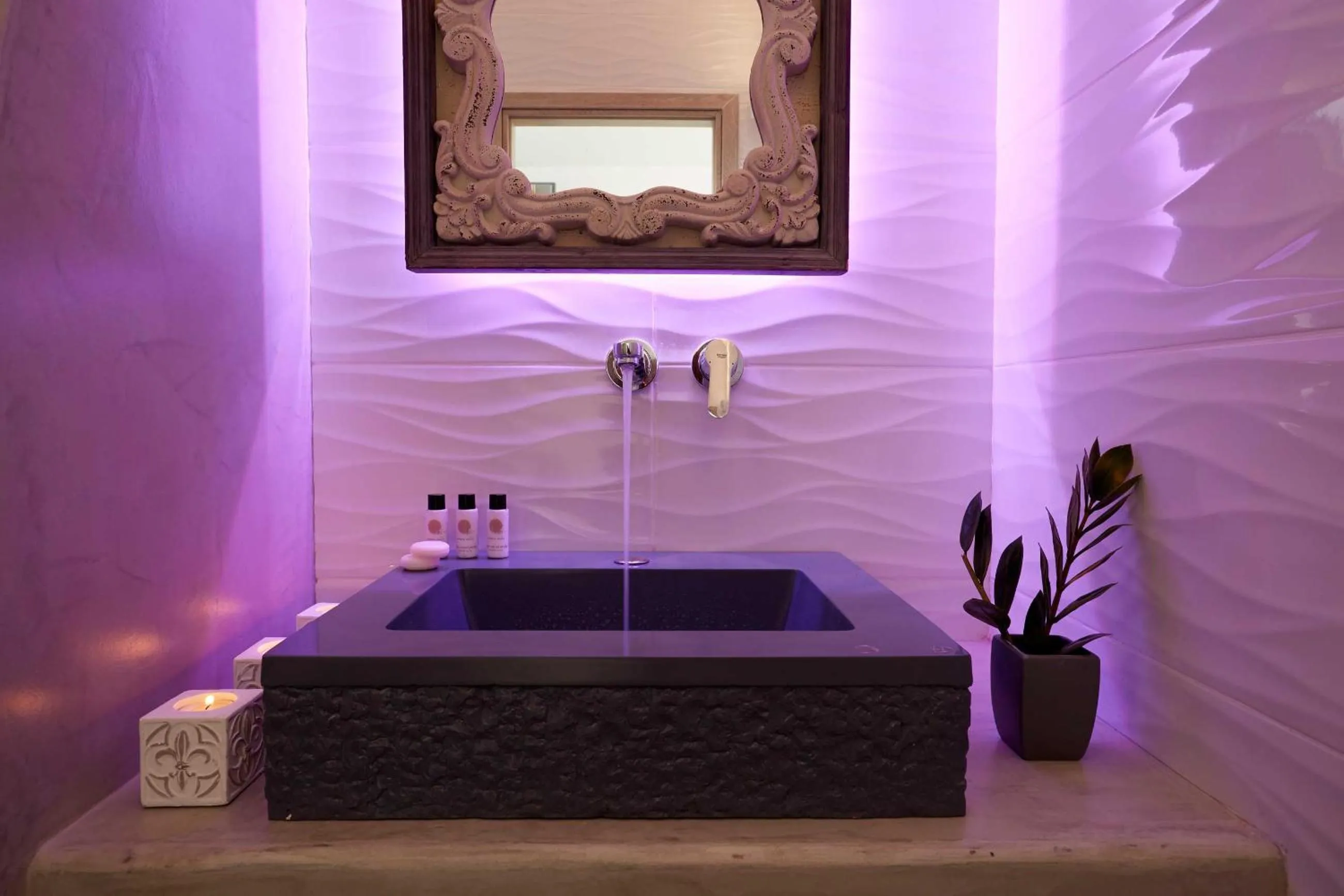 Bathroom in Amara Suites Santorini