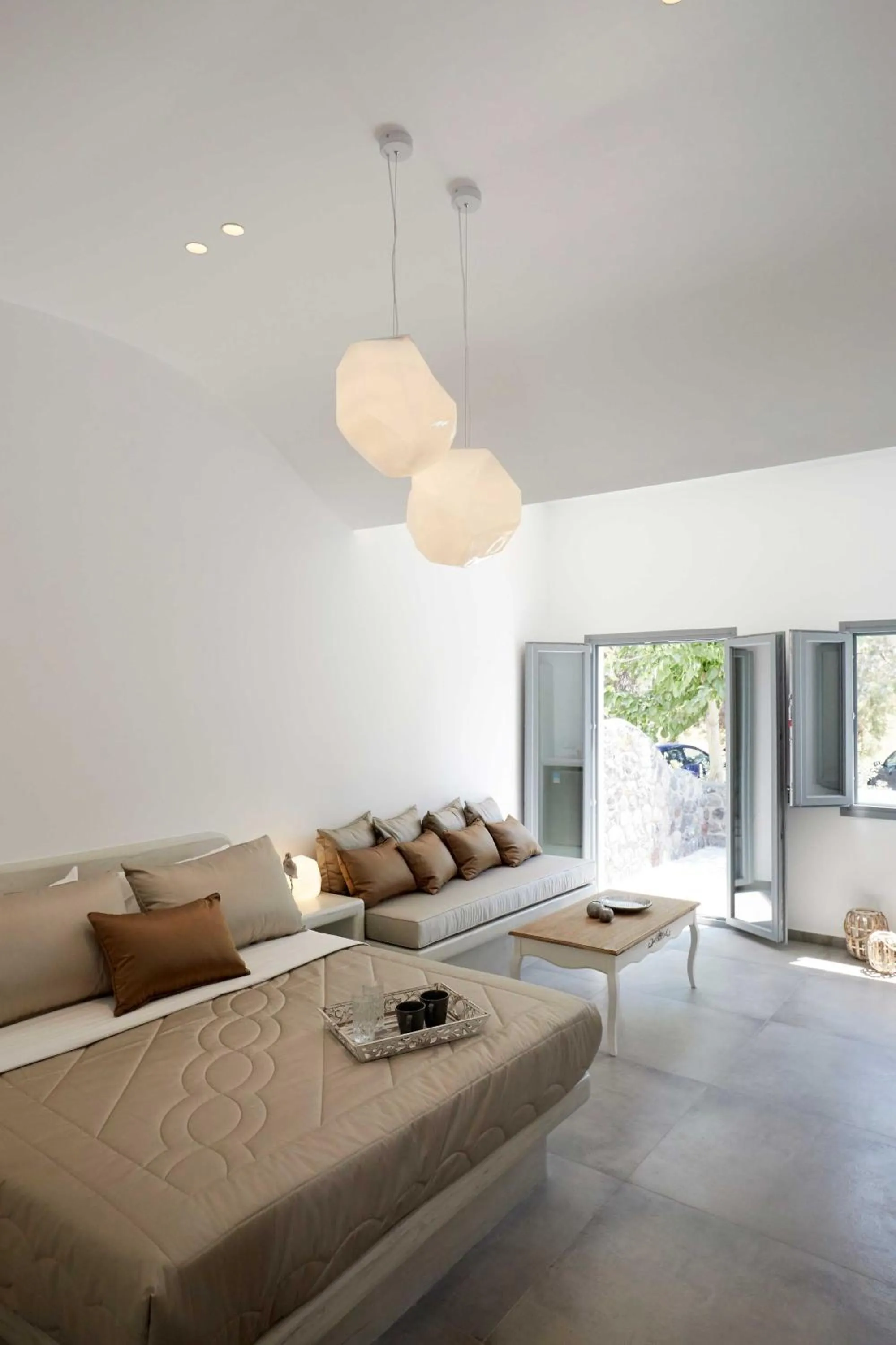 Photo of the whole room in Amara Suites Santorini