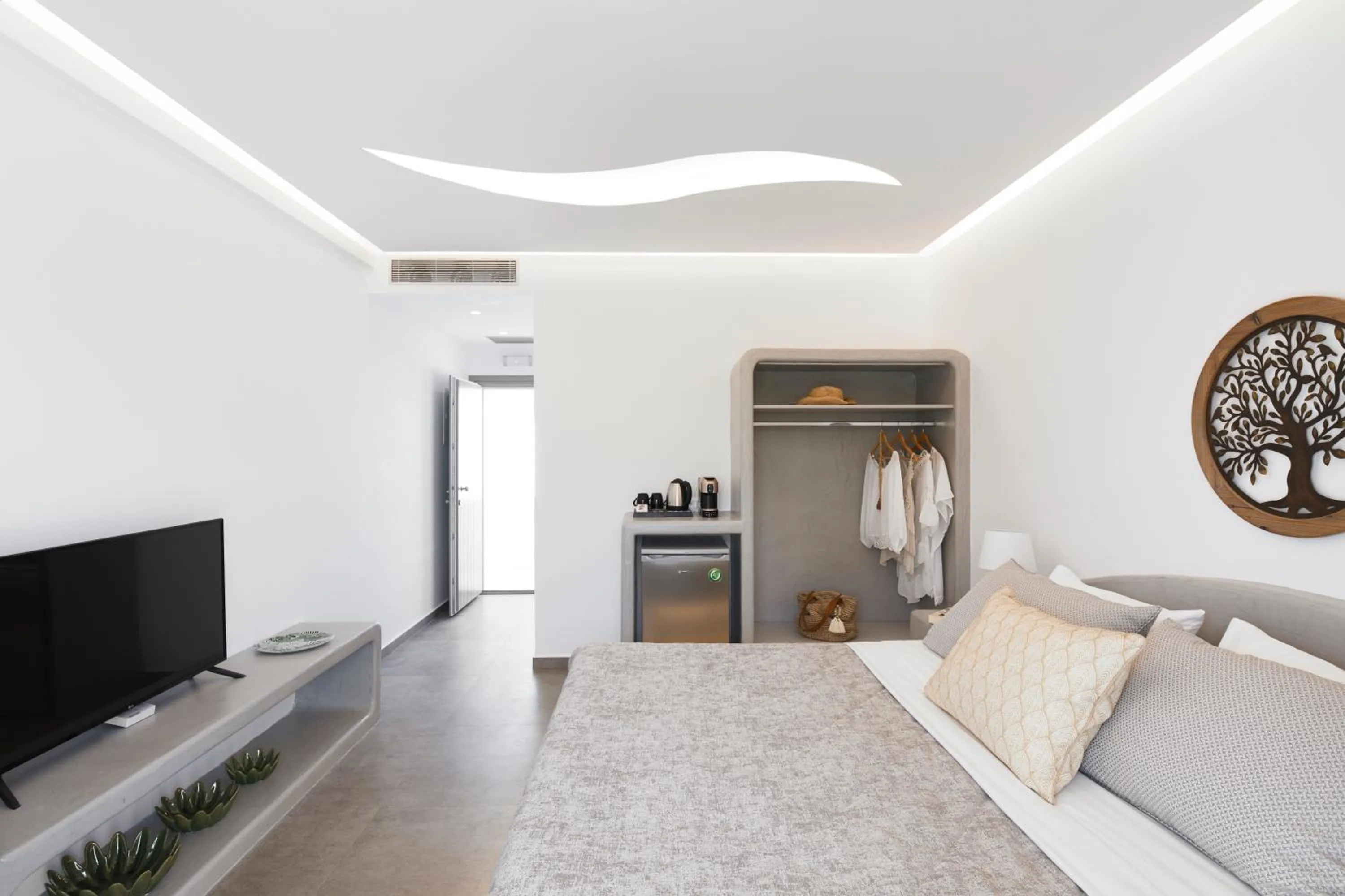 Bed in Amara Suites Santorini