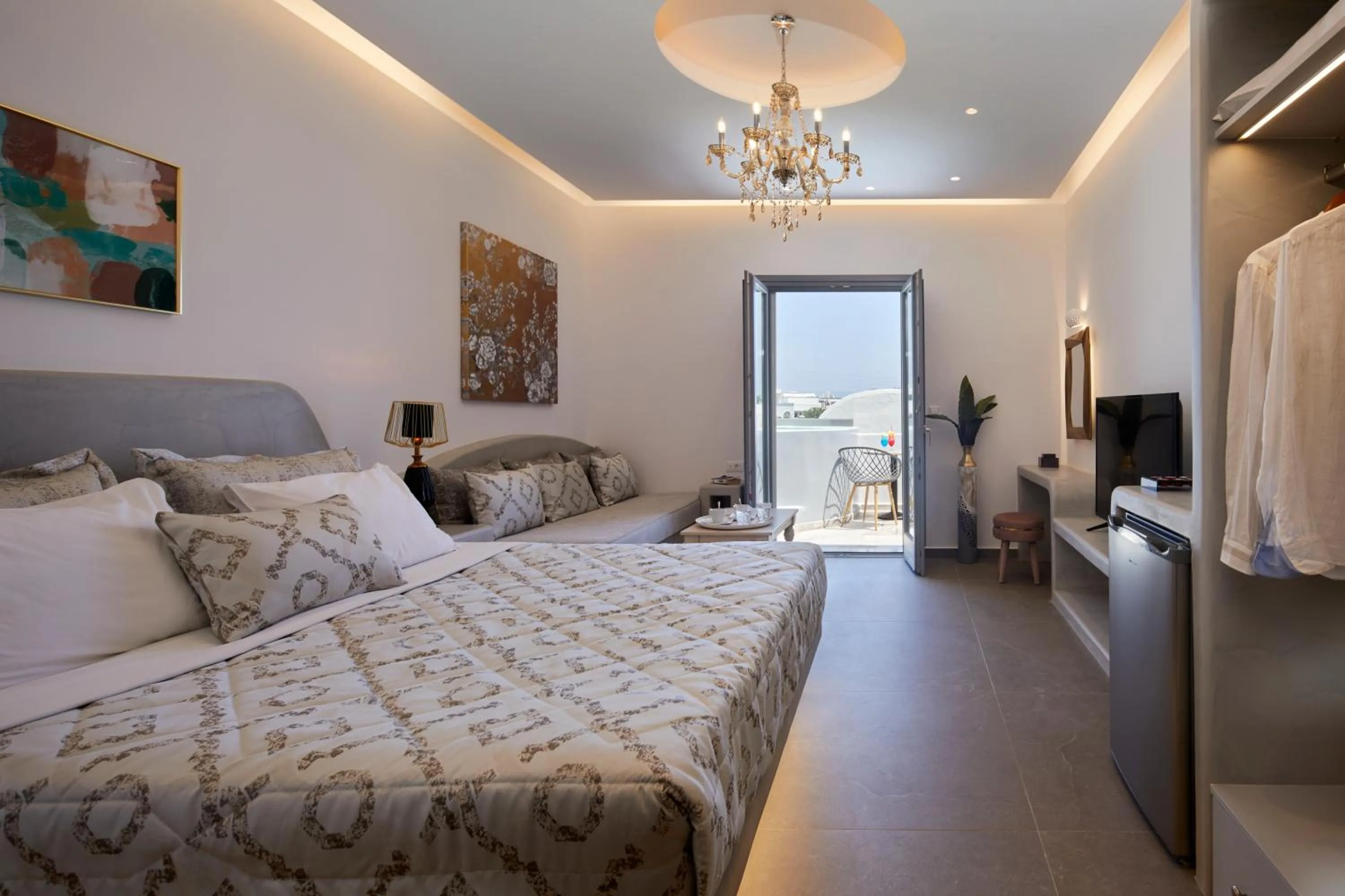 Bedroom, Bed in Amara Suites Santorini