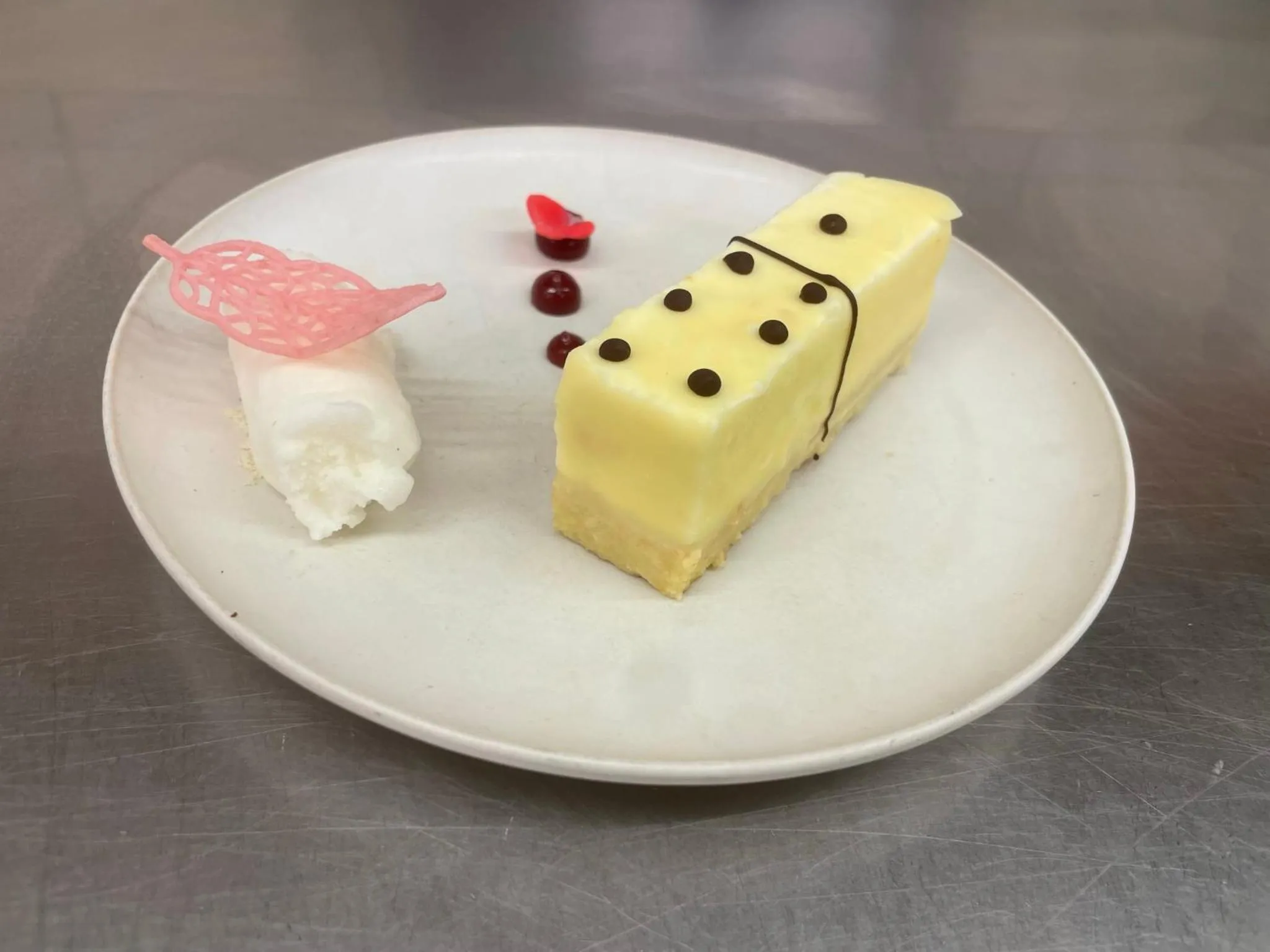 Restaurant/places to eat in Hôtel de la Tabletterie