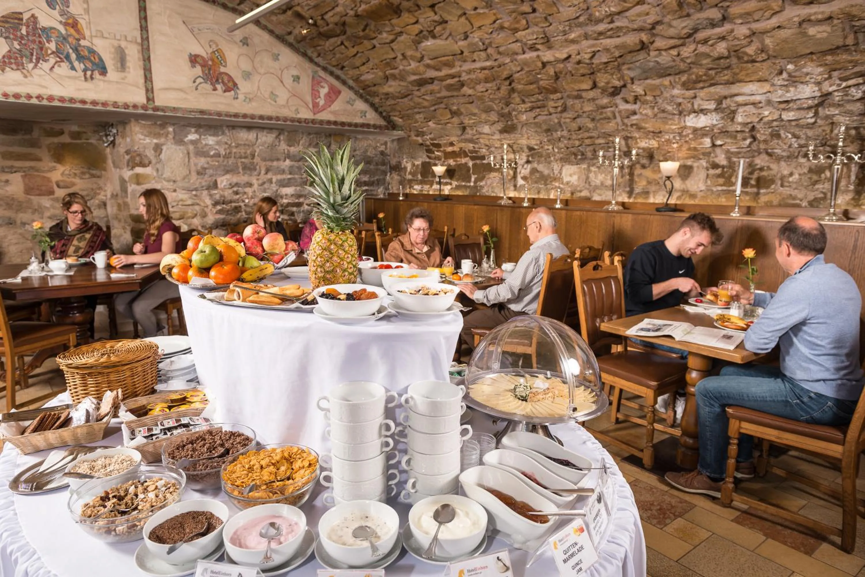 Food and drinks in Hotel Einhorn