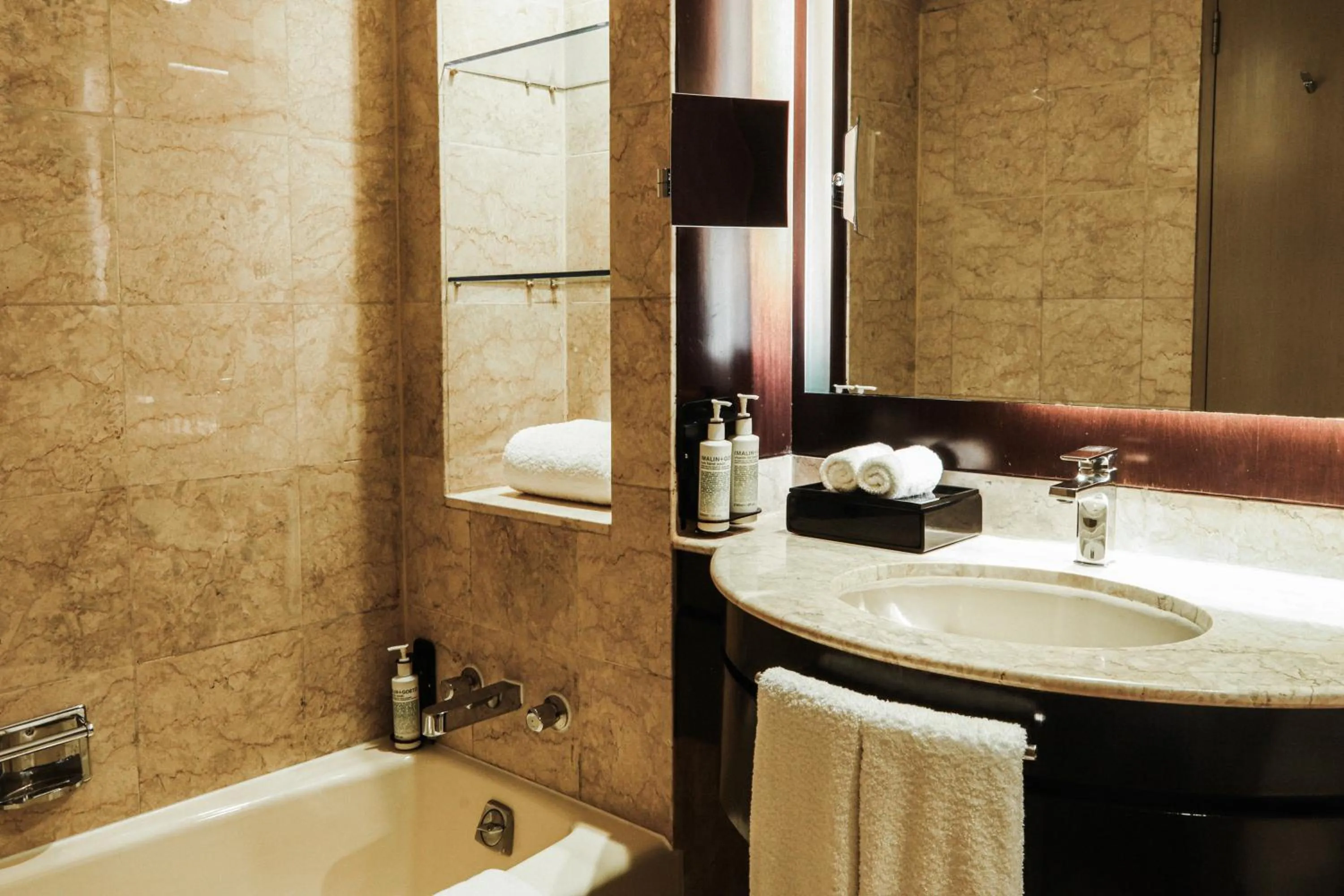 Bathroom in New World Makati Hotel, Manila