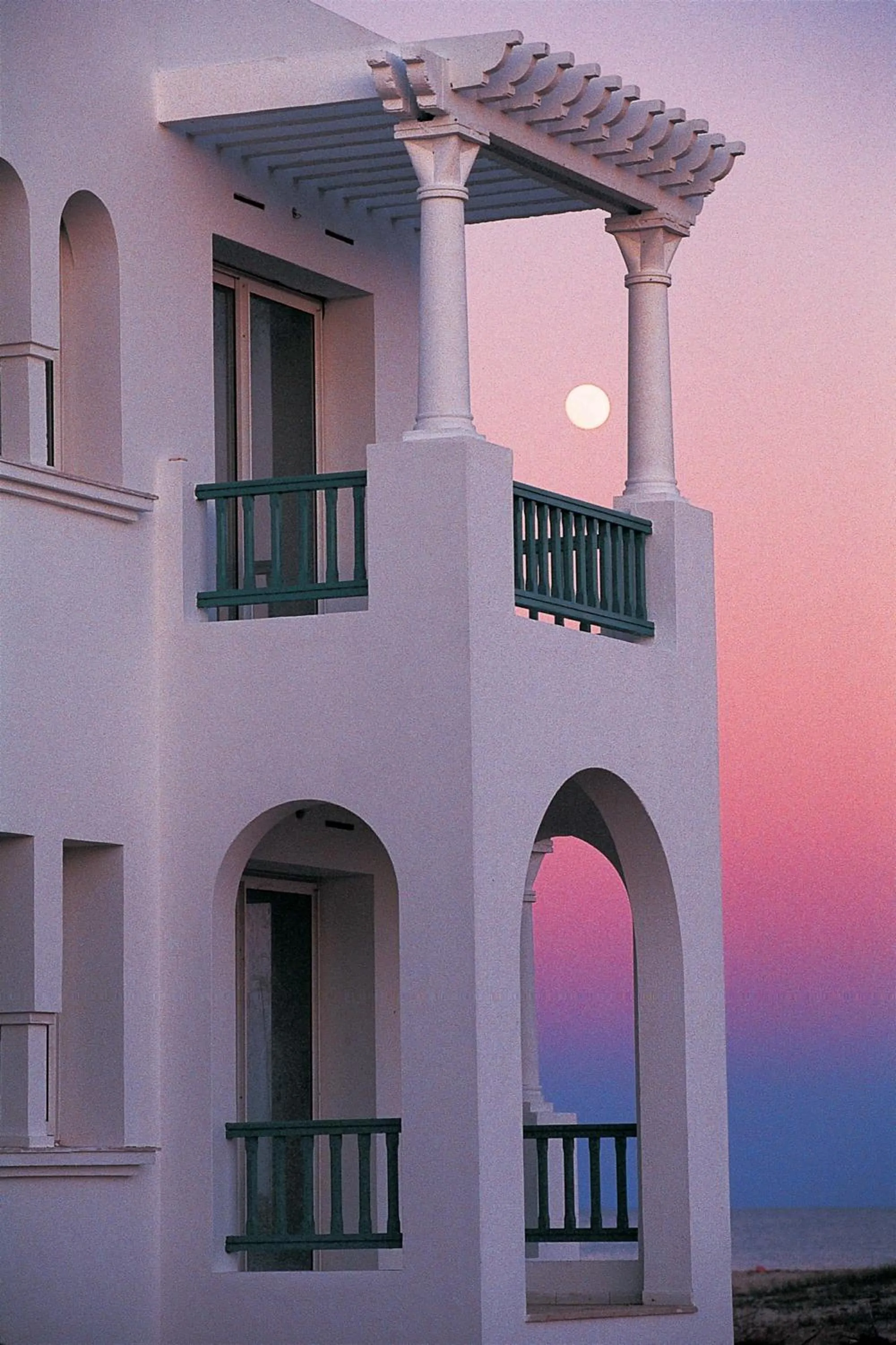 Facade/entrance in Vincci Helios Beach