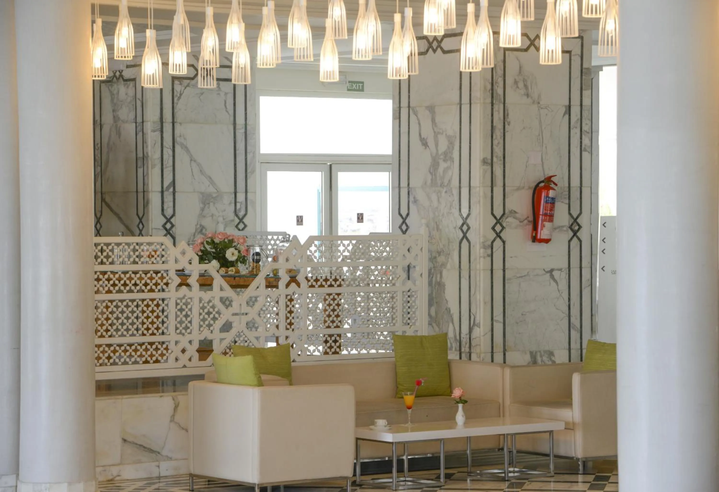 Lounge or bar in Vincci Helios Beach