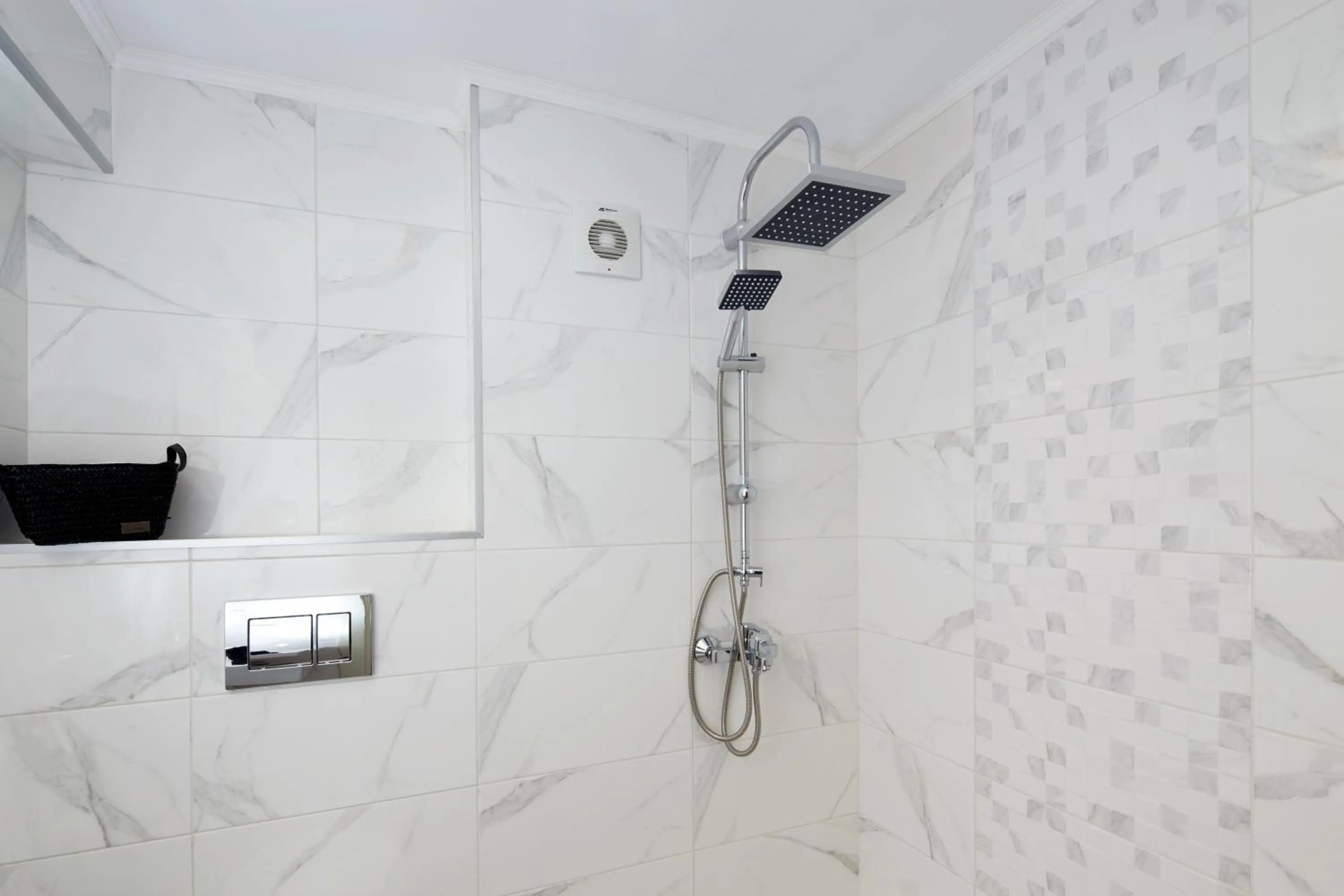 Shower in Villa Elea