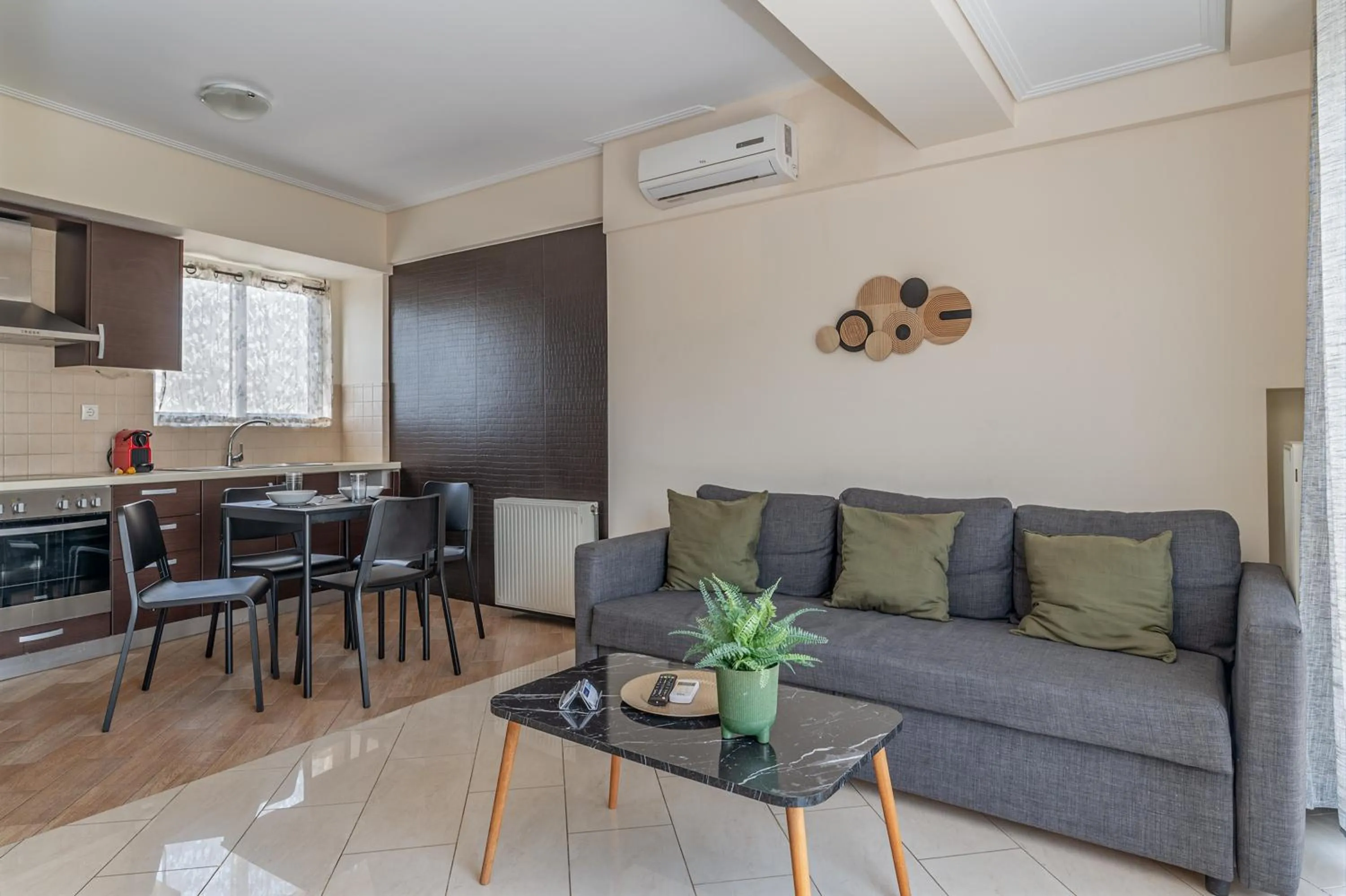 Kitchen or kitchenette in Elvita Apartments 2