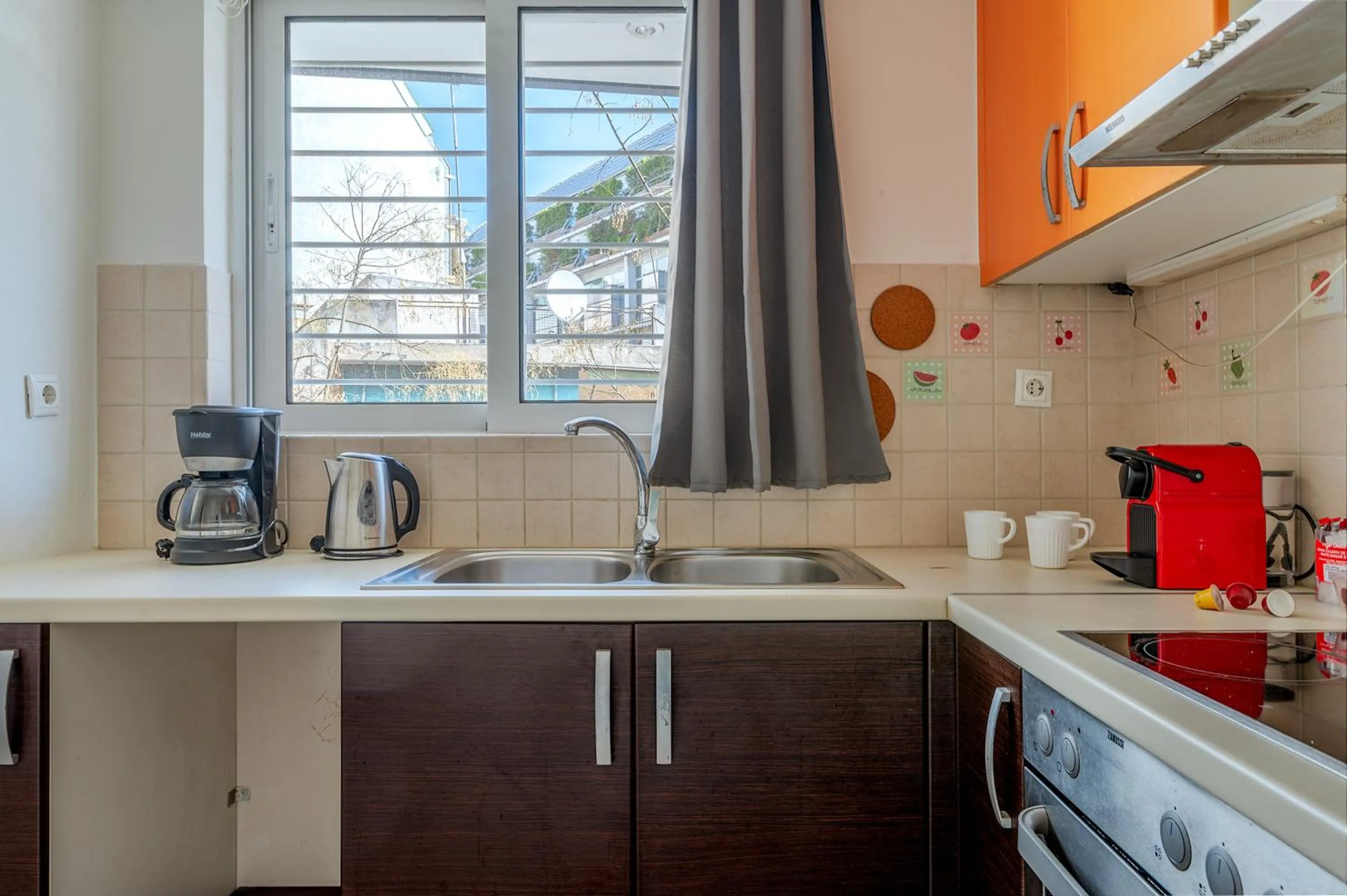 Kitchen or kitchenette in Elvita Apartments 2