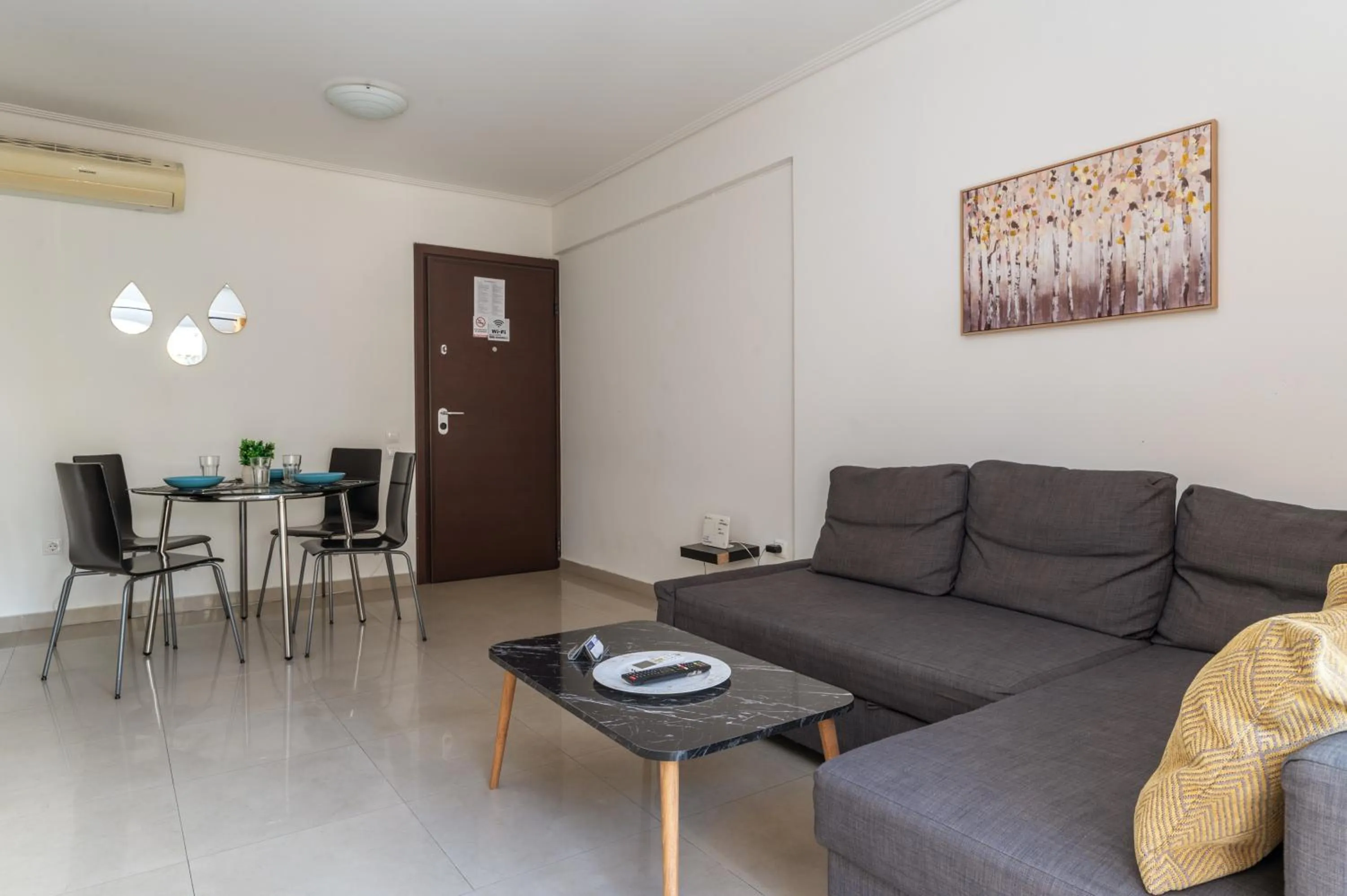 Living room in Elvita Apartments 2