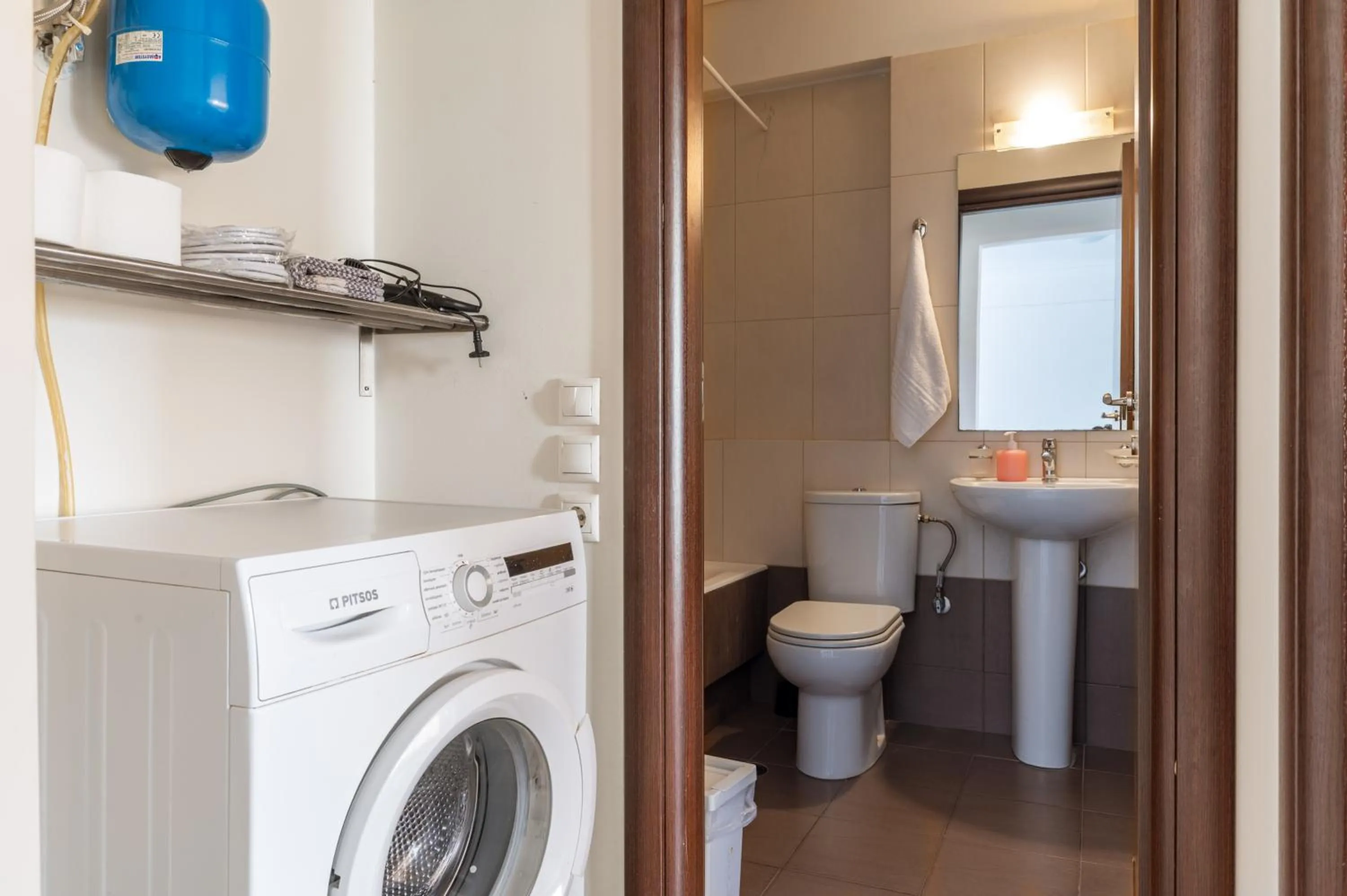 Toilet in Elvita Apartments 2