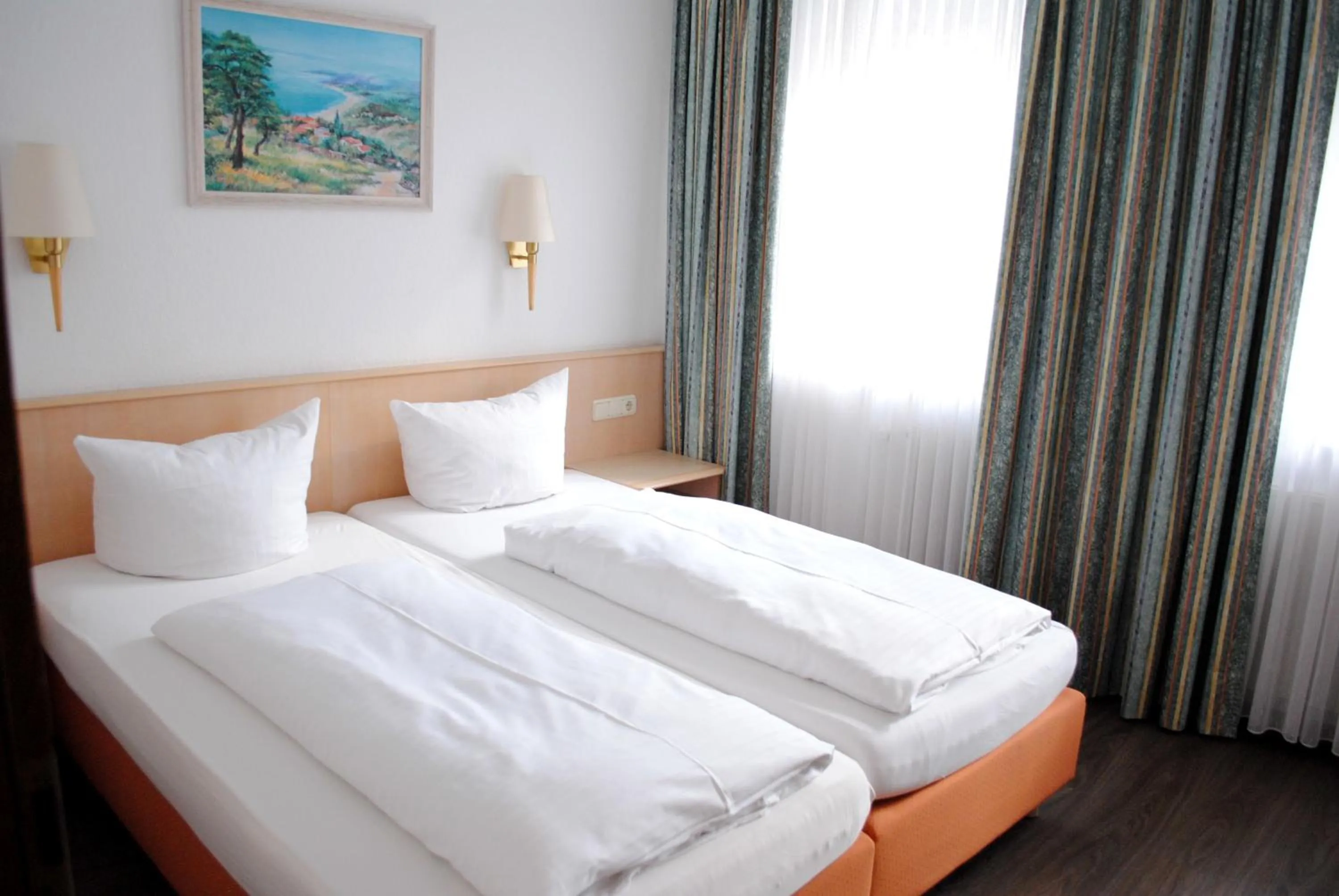 Bedroom, Bed in Hotel & Café Göller