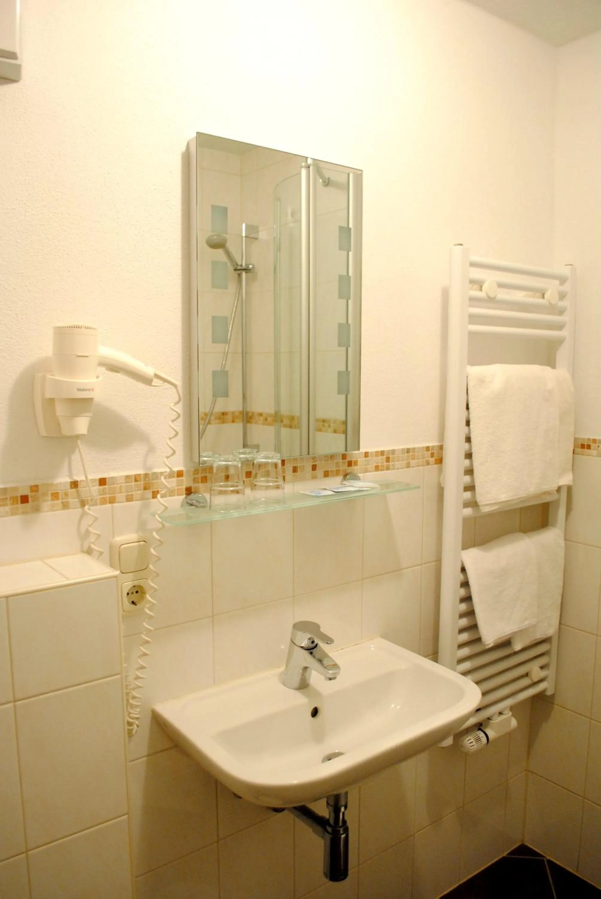 Bathroom in Hotel & Café Göller