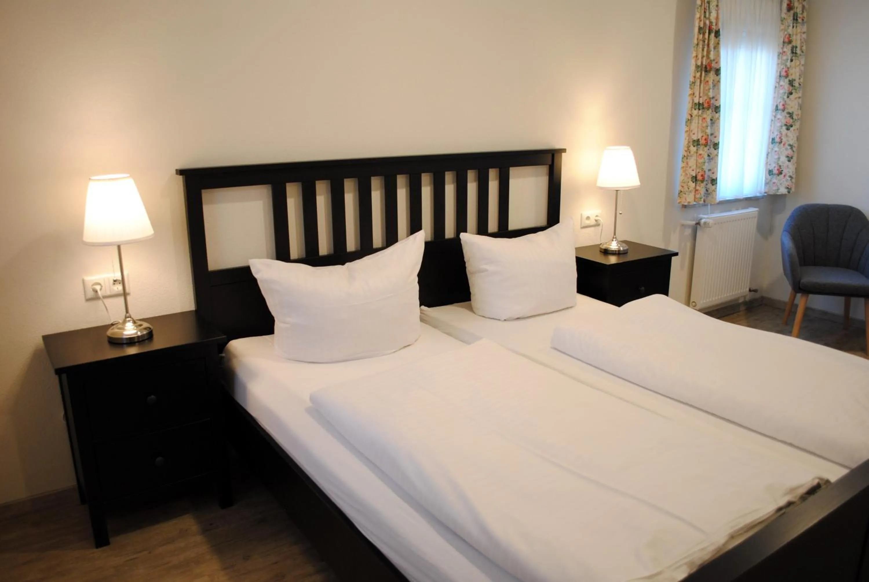 Bedroom, Bed in Hotel & Café Göller