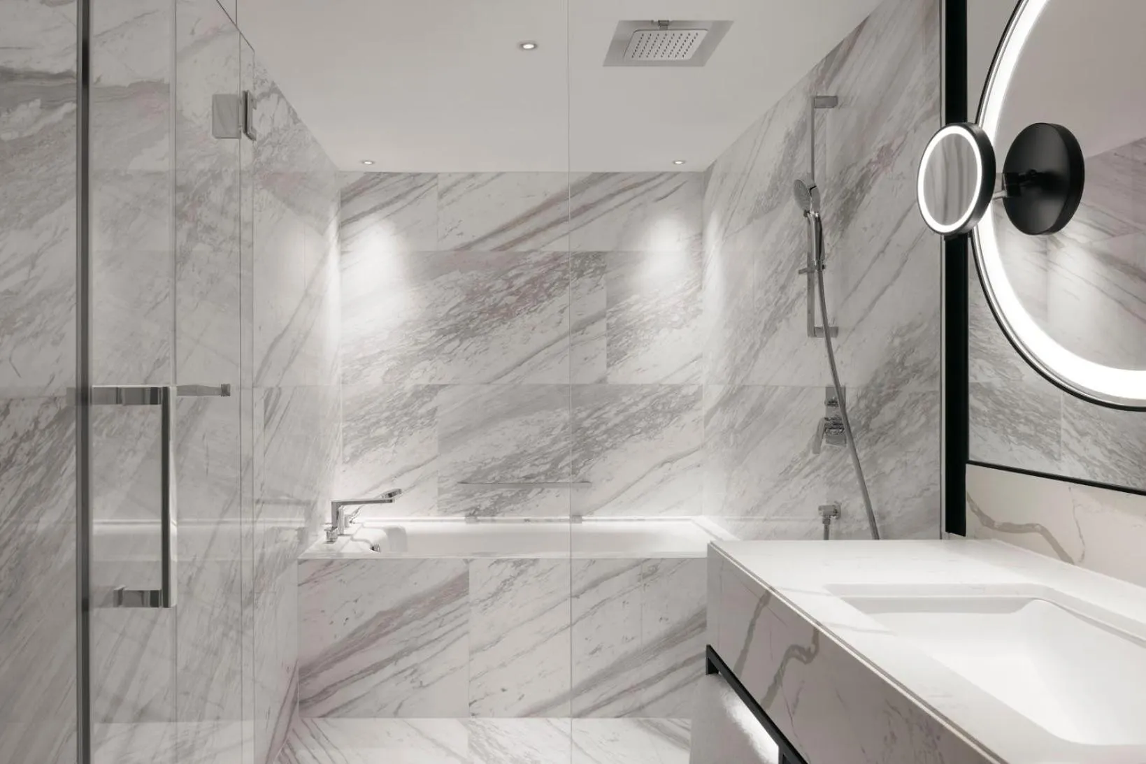 Bathroom in Hilton Singapore Orchard