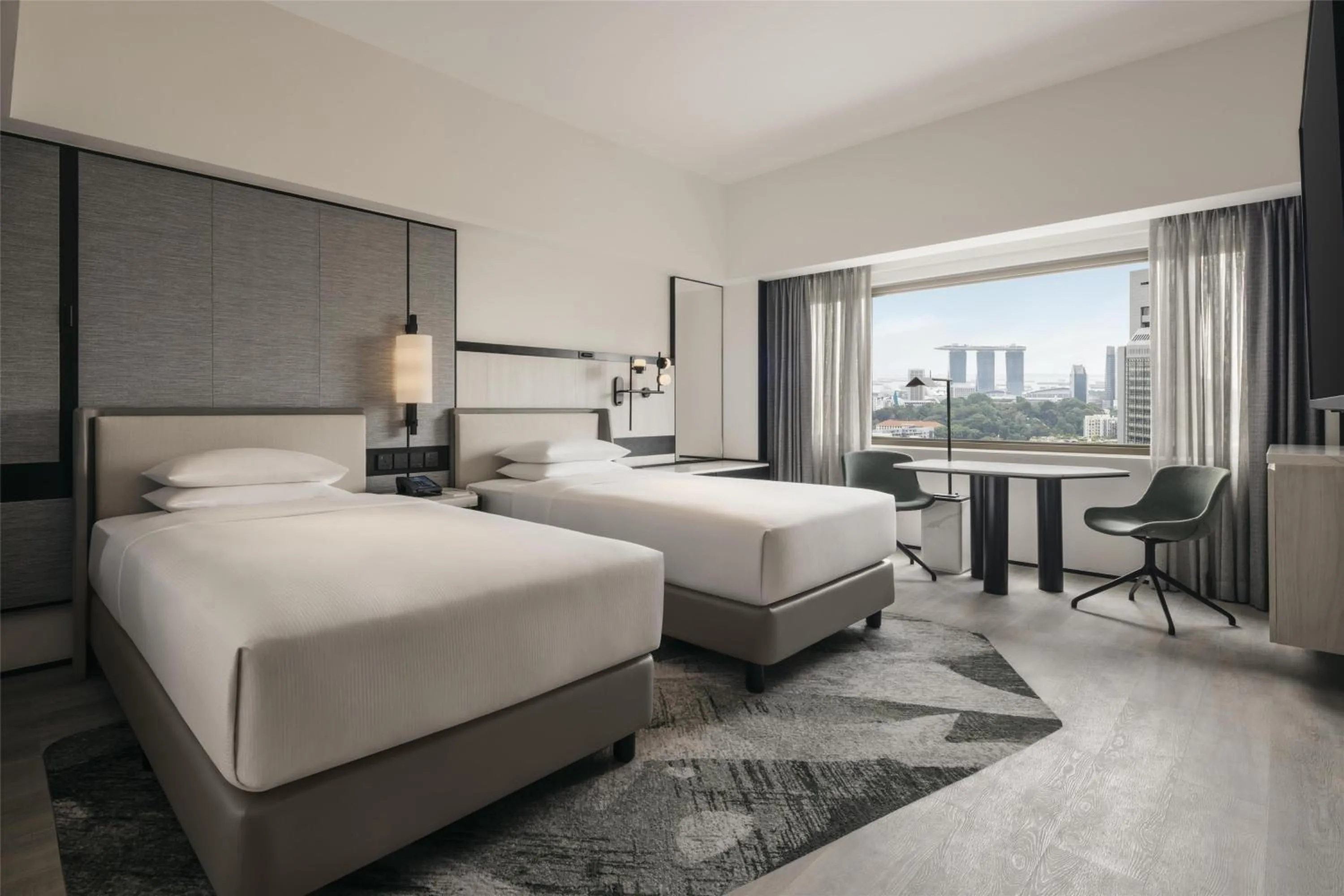 Deluxe Twin Room with City View in Hilton Singapore Orchard
