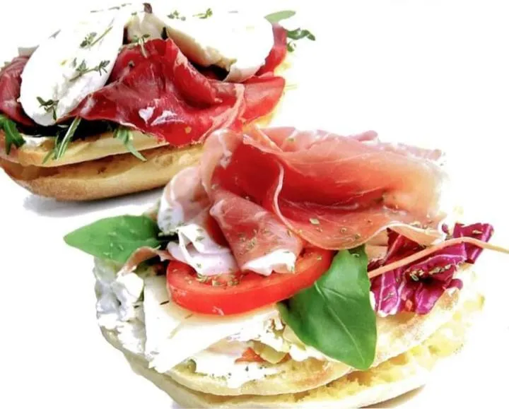 Lunch in B&B Luxury Villa Olimpia Home Restaurant