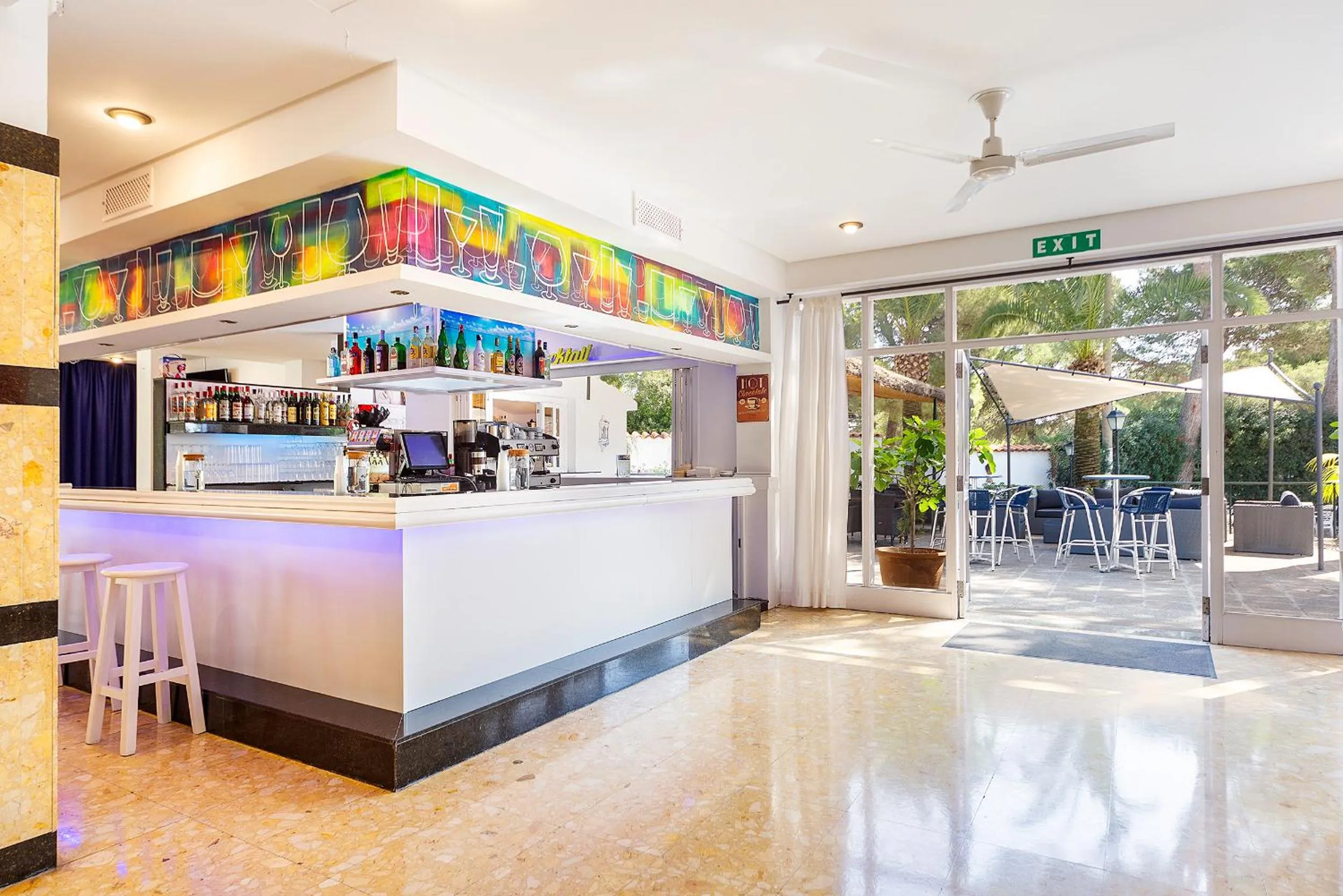 Lounge or bar in Hotel Cala Murada