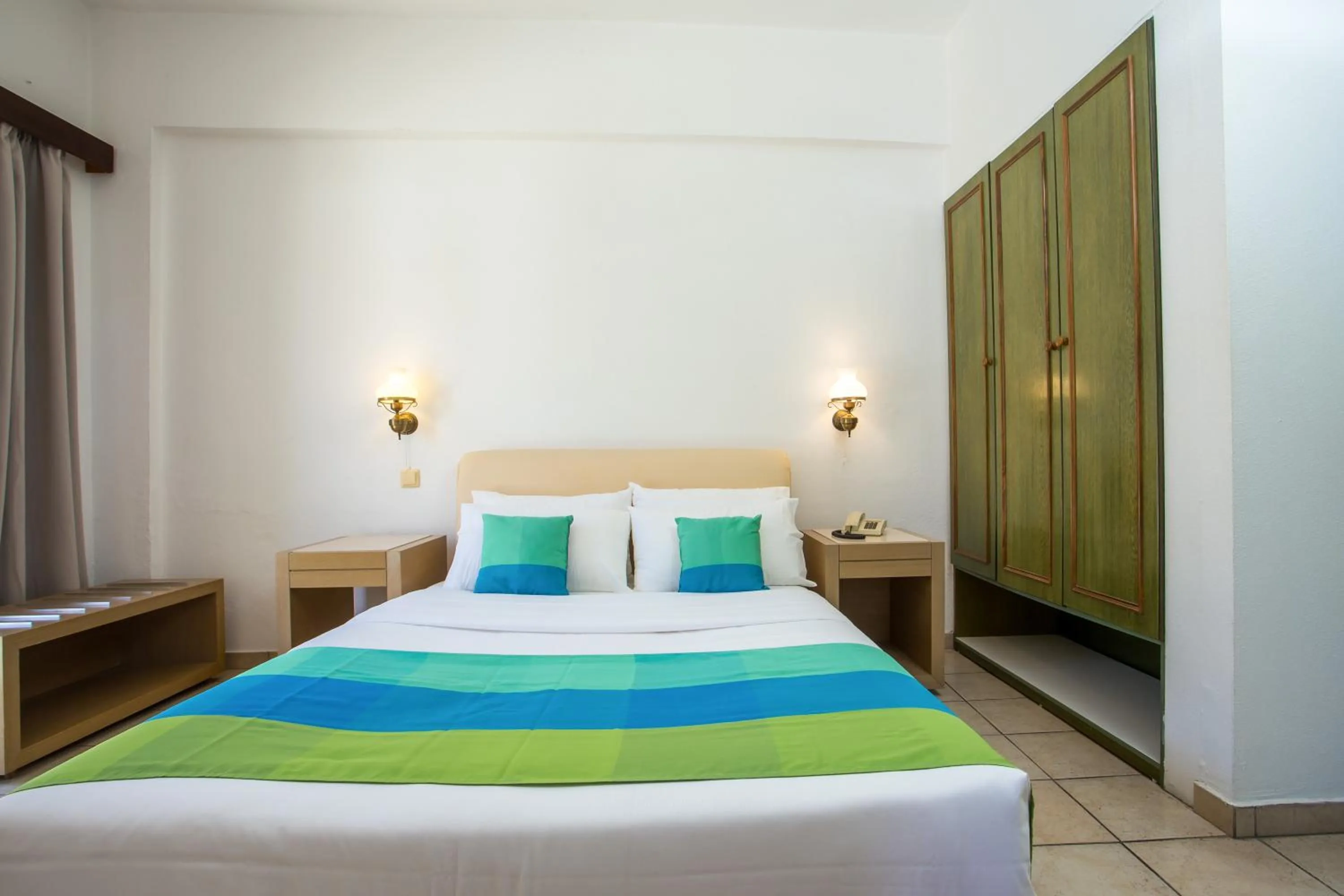 Bedroom, Bed in Royal Aparthotel City Centre